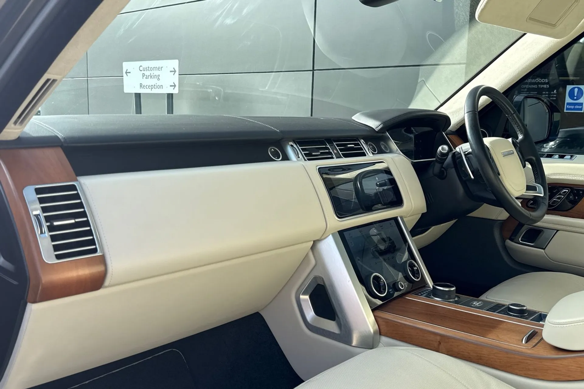 LAND ROVER RANGE ROVER thumbnail image number 50