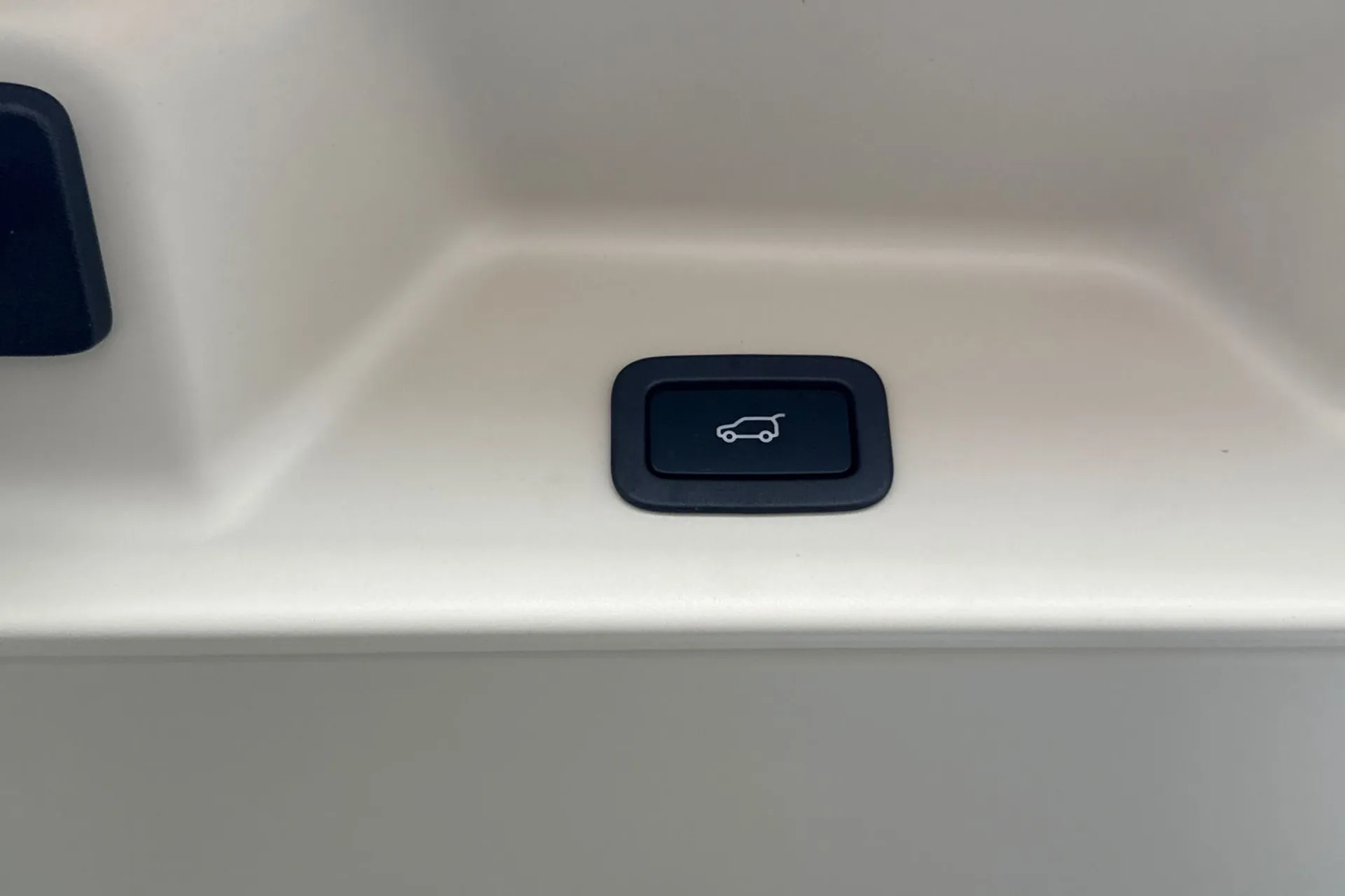 LAND ROVER RANGE ROVER thumbnail image number 48