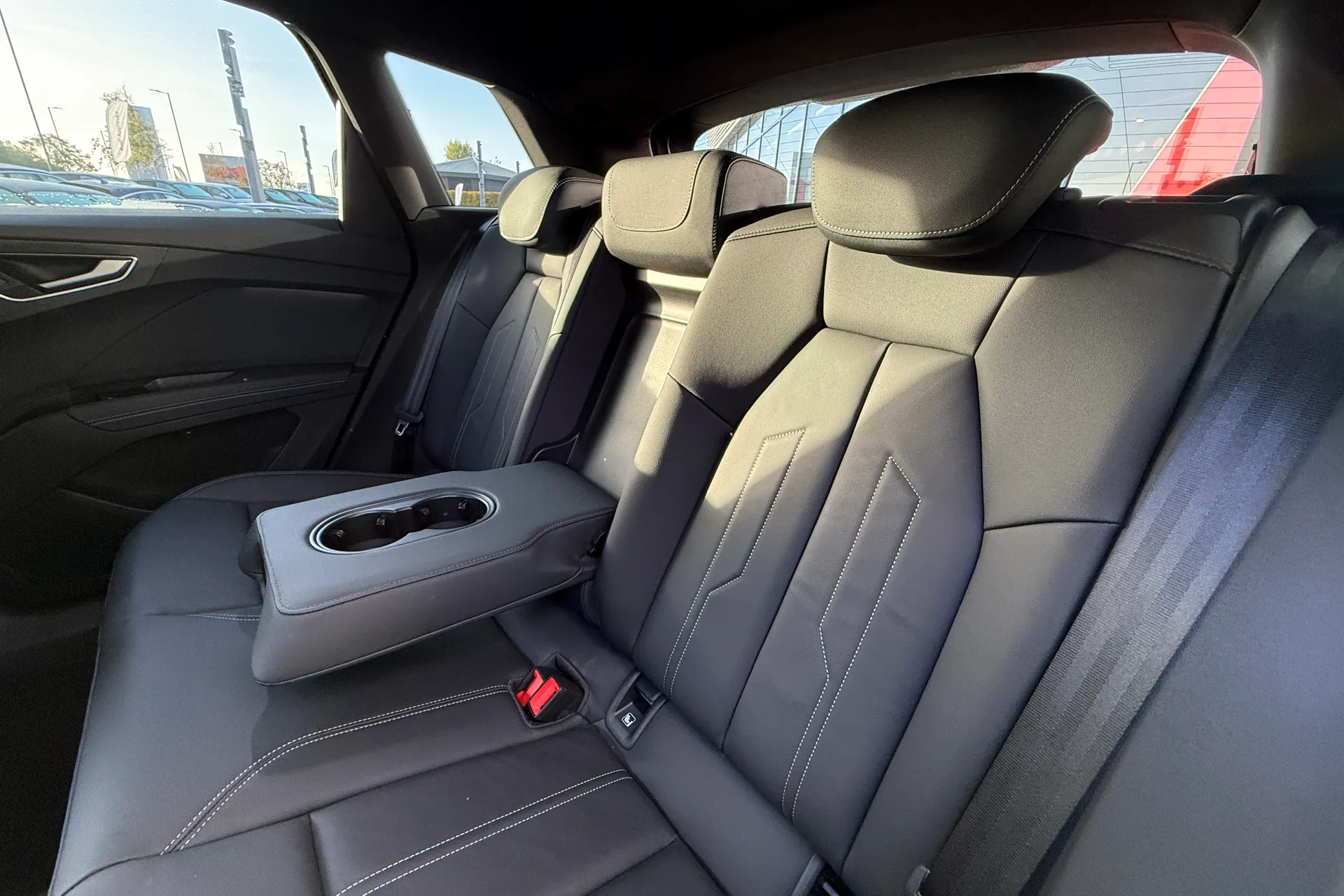 Audi Q4 thumbnail image number 43