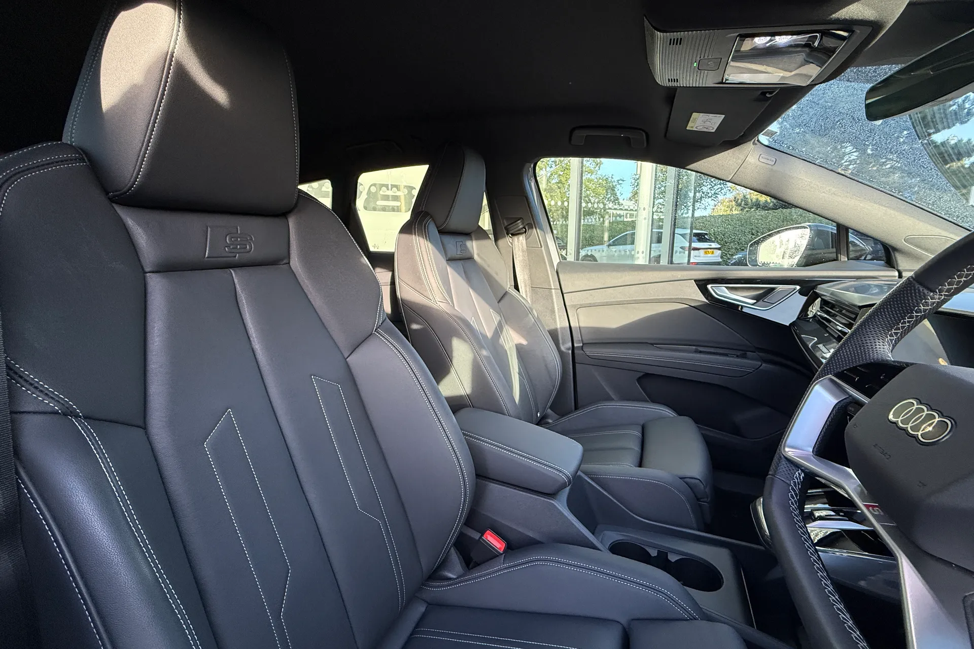 Audi Q4 thumbnail image number 24