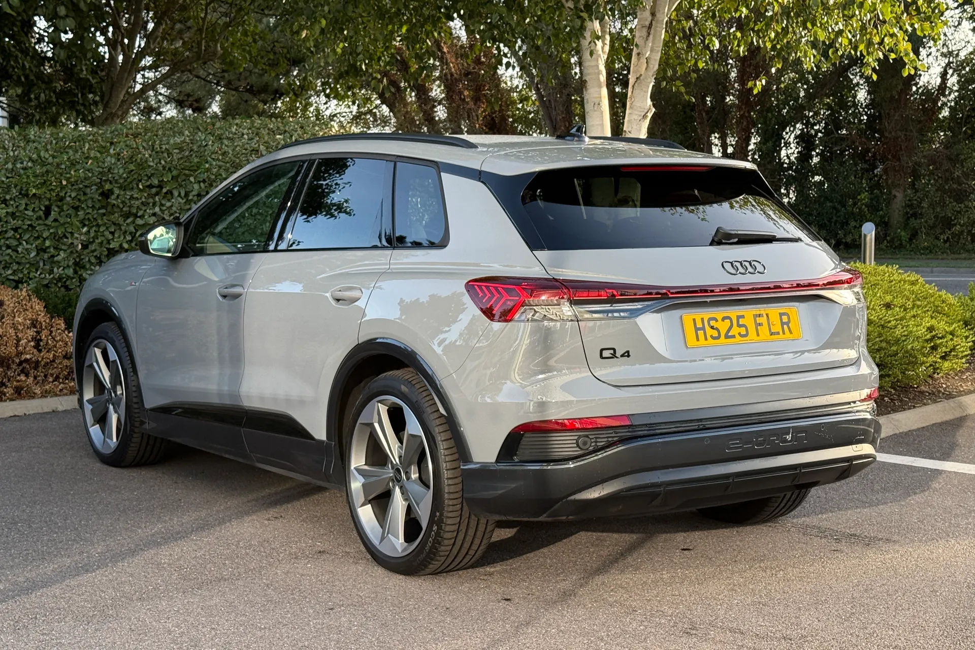 Audi Q4 thumbnail image number 17