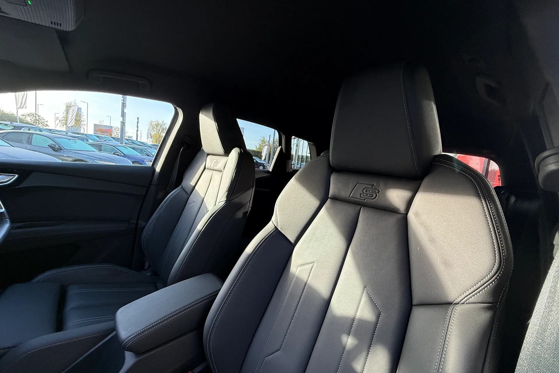 Audi Q4 thumbnail image number 40