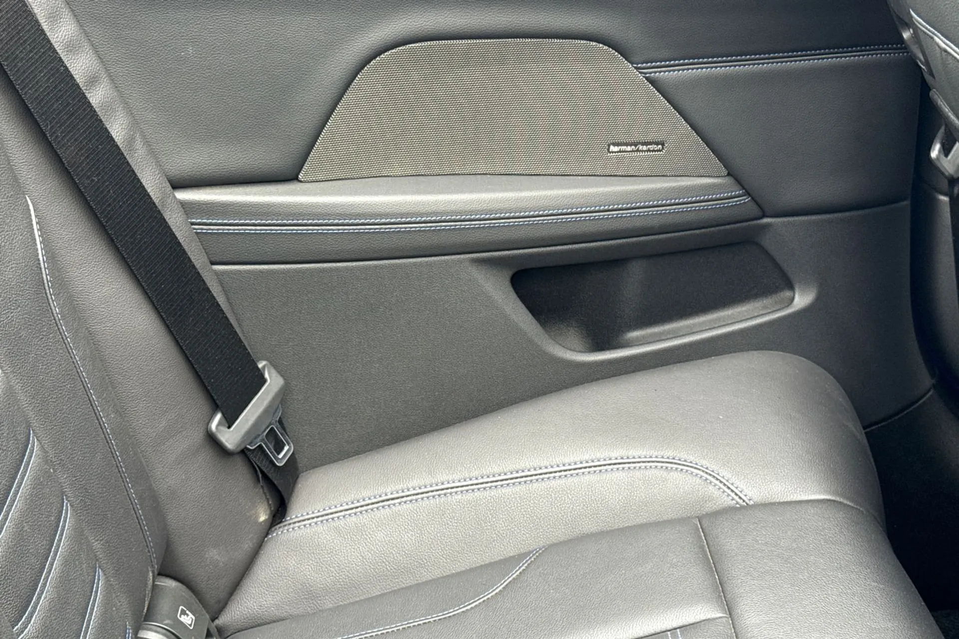 BMW 4 SERIES thumbnail image number 20