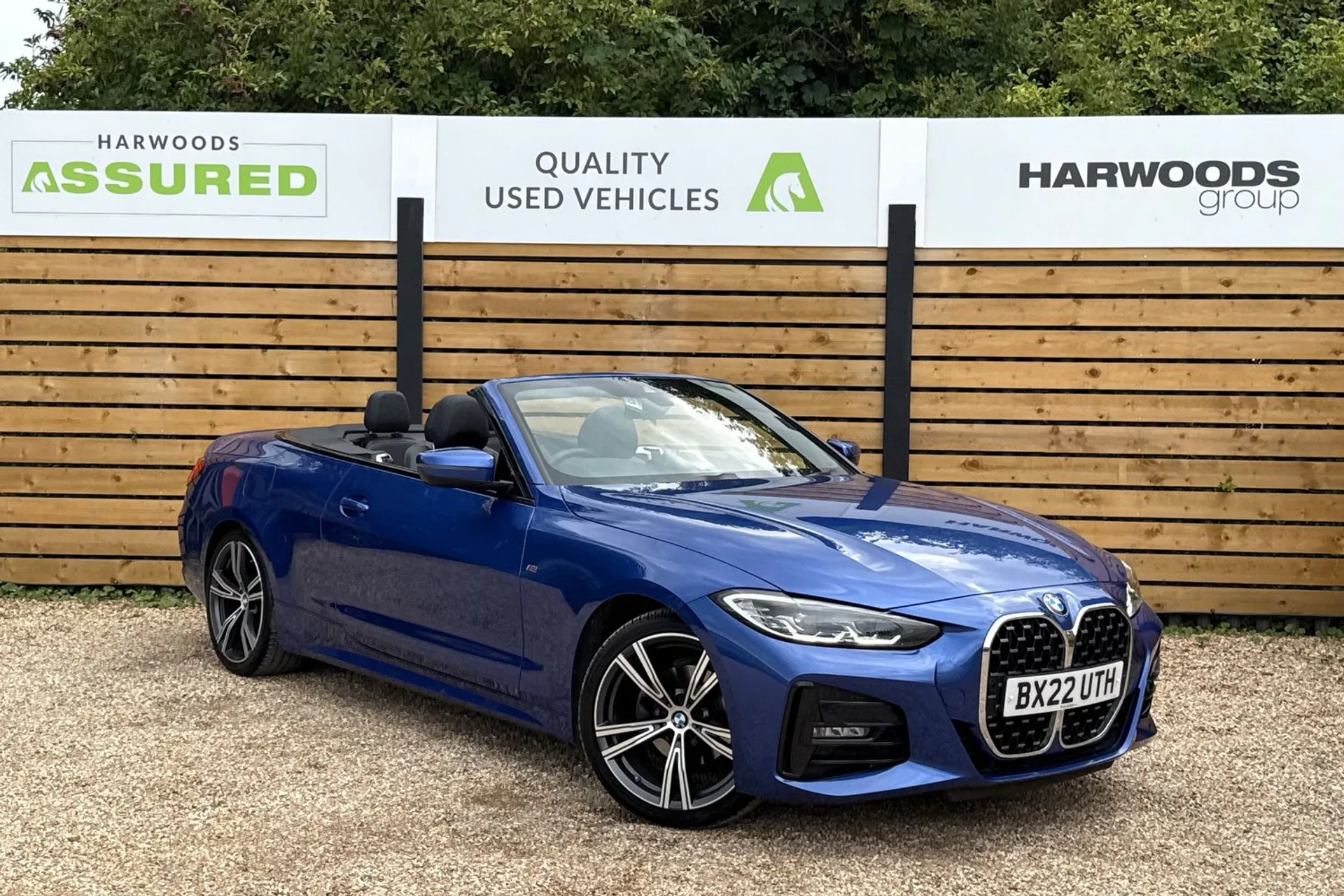 BMW 4 SERIES focused image