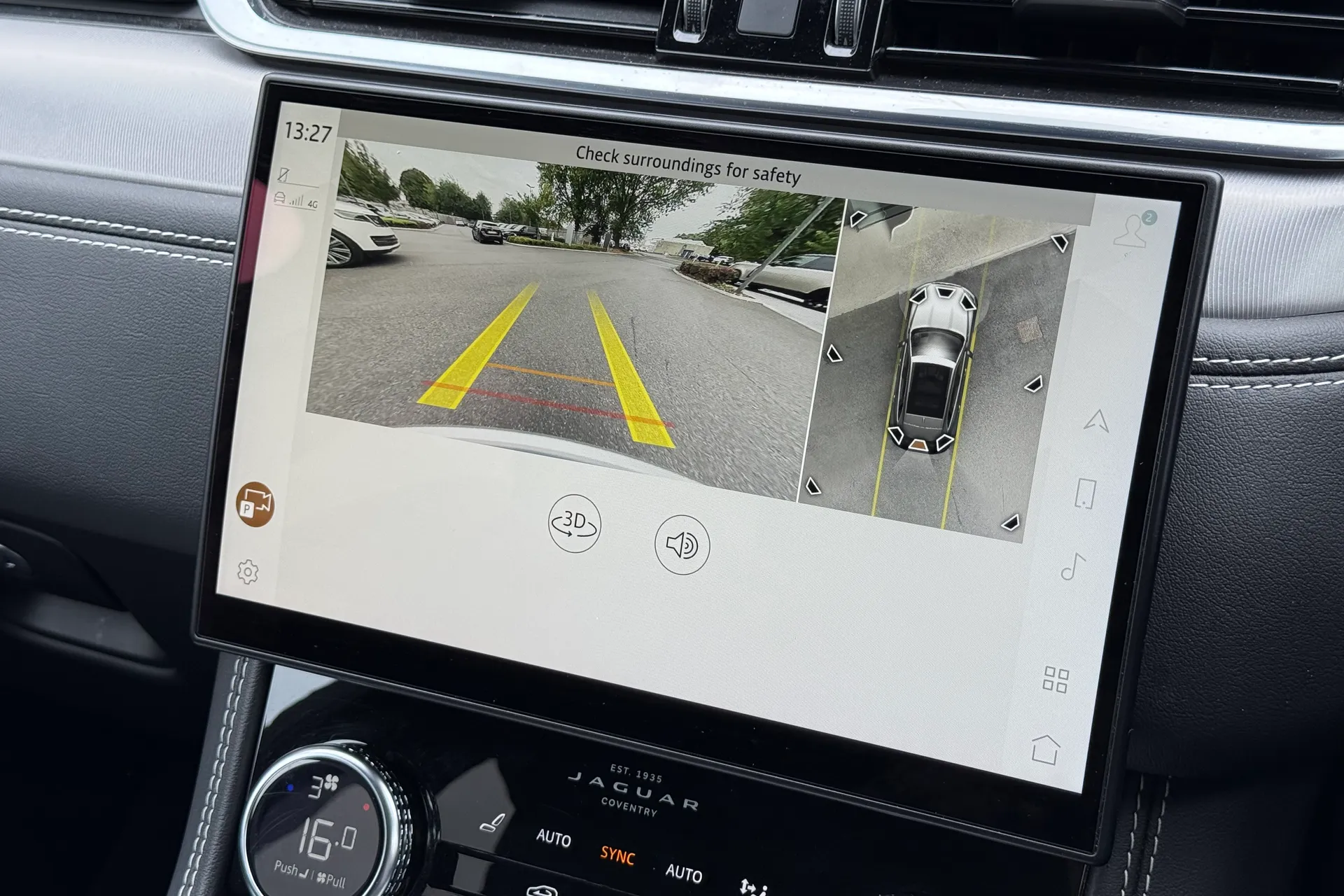 Jaguar F-PACE thumbnail image number 4