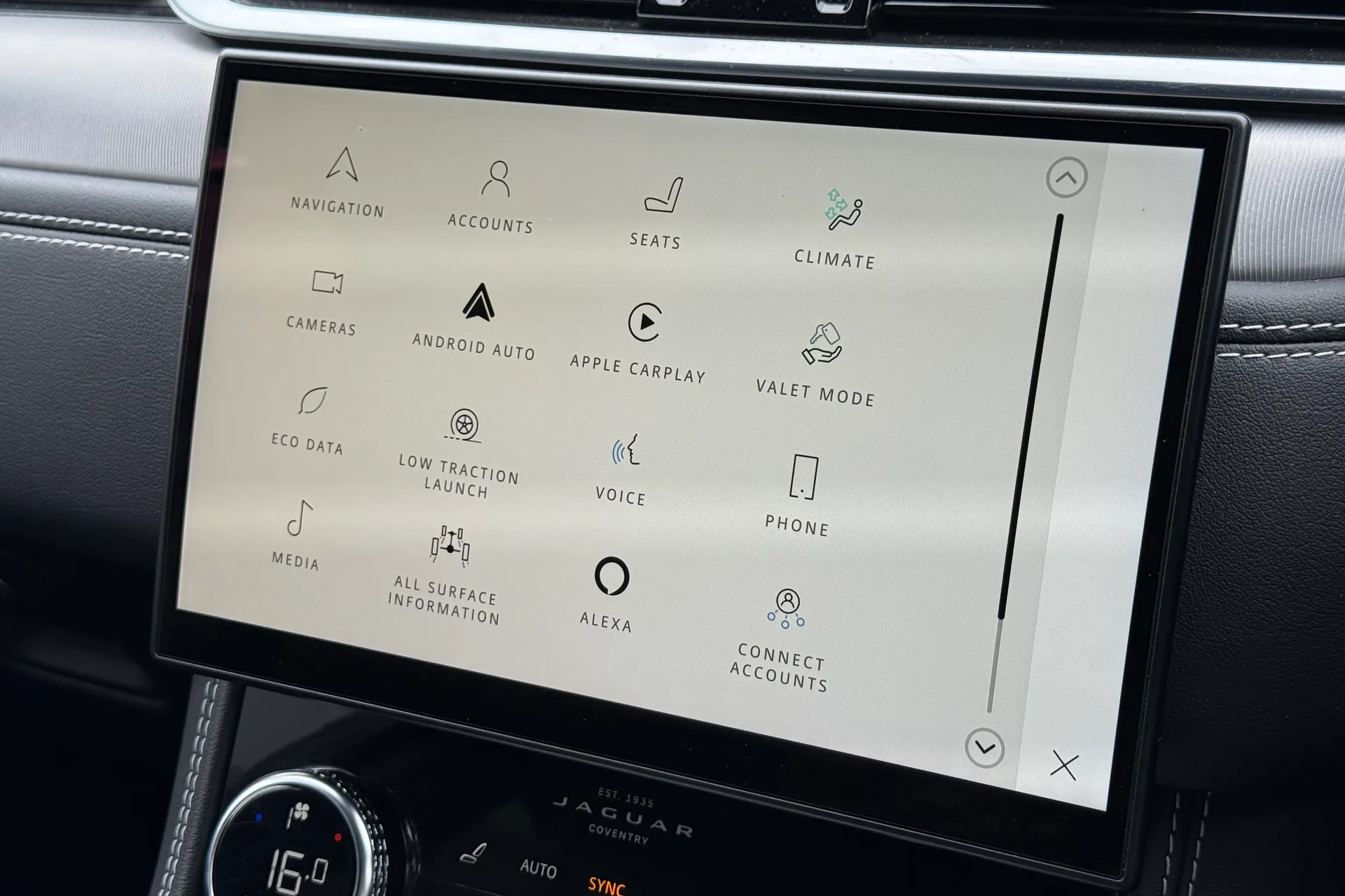 Jaguar F-PACE thumbnail image number 21