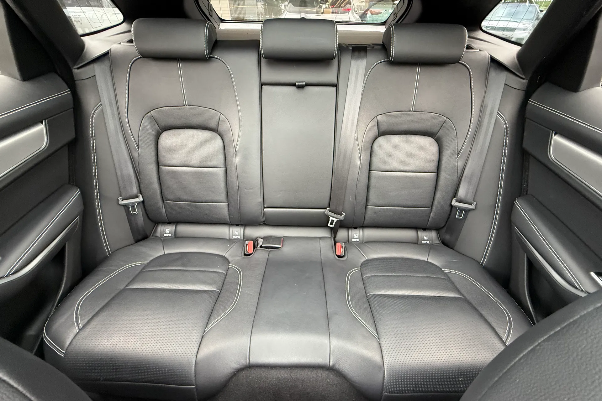 Jaguar F-PACE thumbnail image number 11