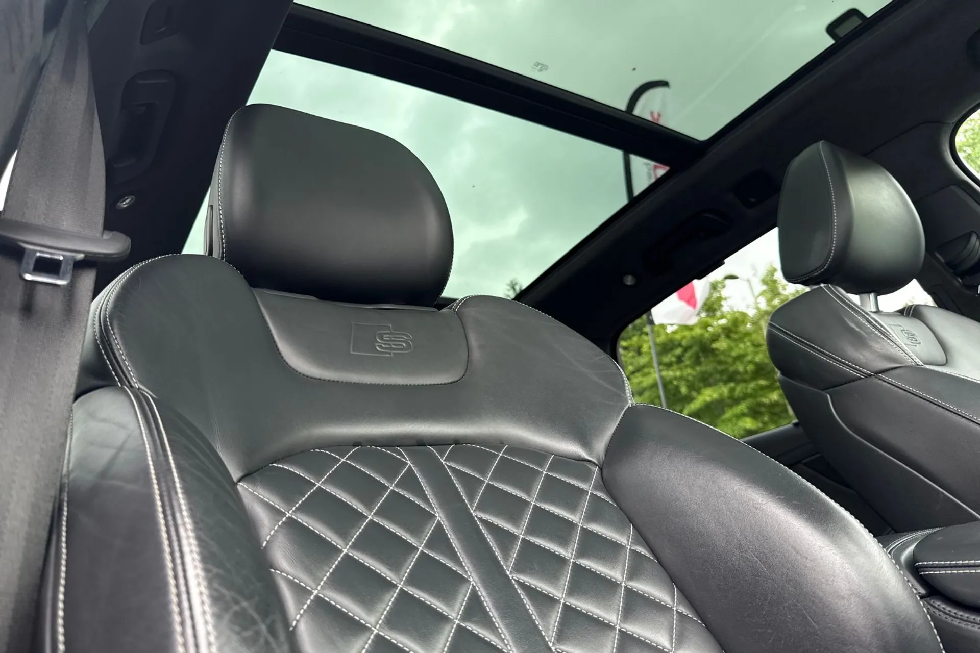 Audi Q7 thumbnail image number 29