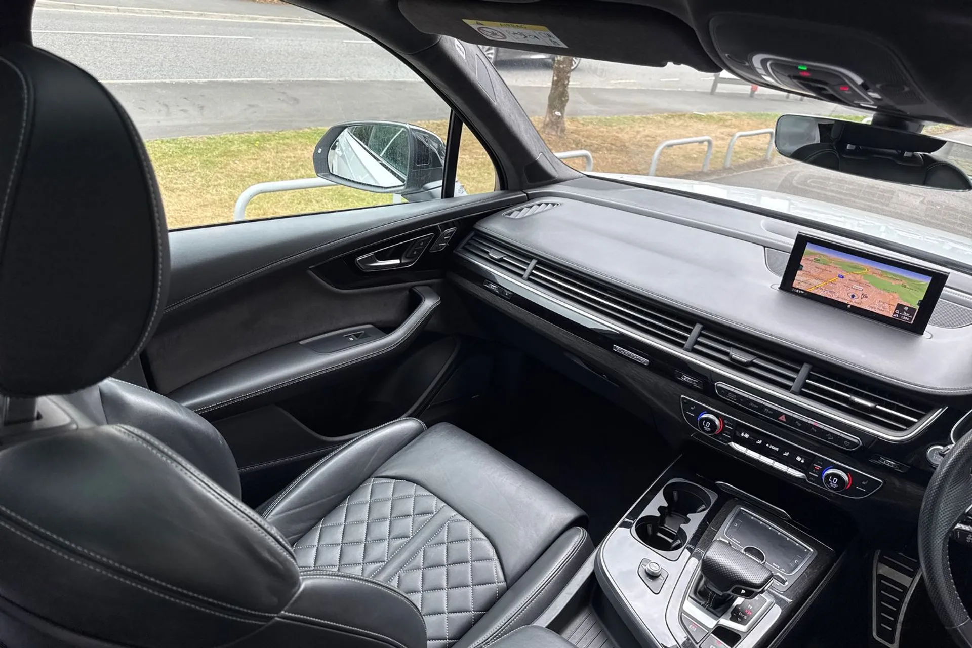 Audi Q7 thumbnail image number 33
