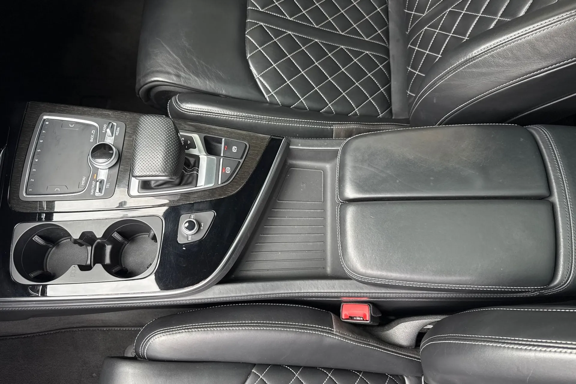 Audi Q7 thumbnail image number 41