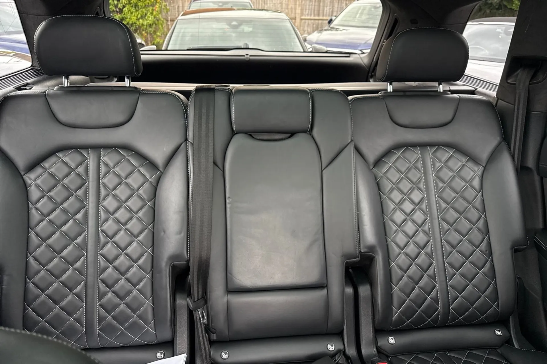 Audi Q7 thumbnail image number 31
