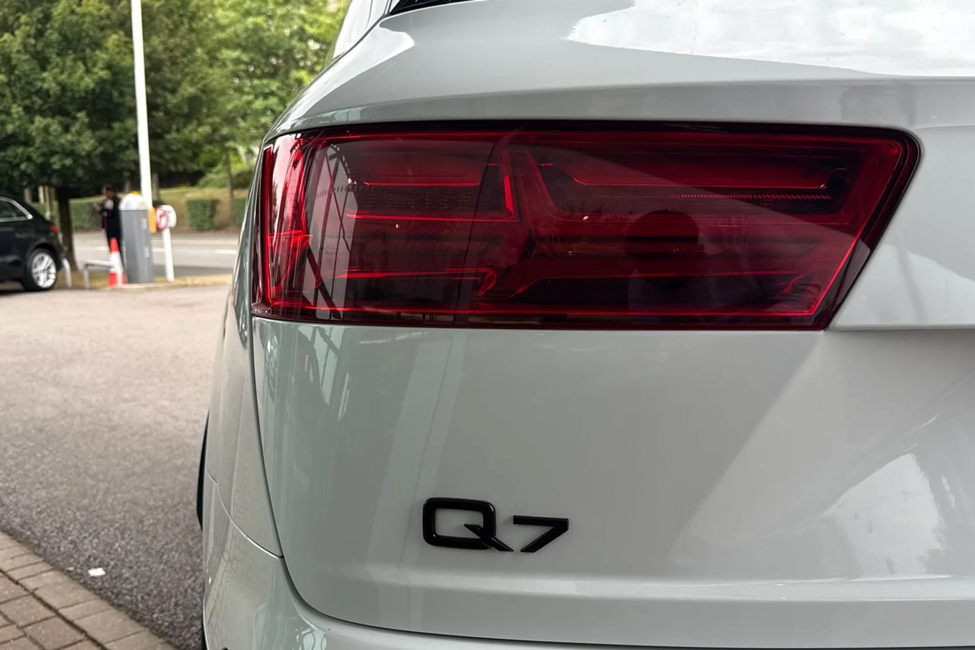 Audi Q7 thumbnail image number 47