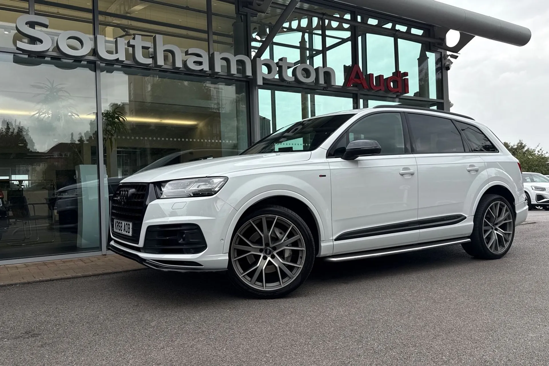 Audi Q7 thumbnail image number 11