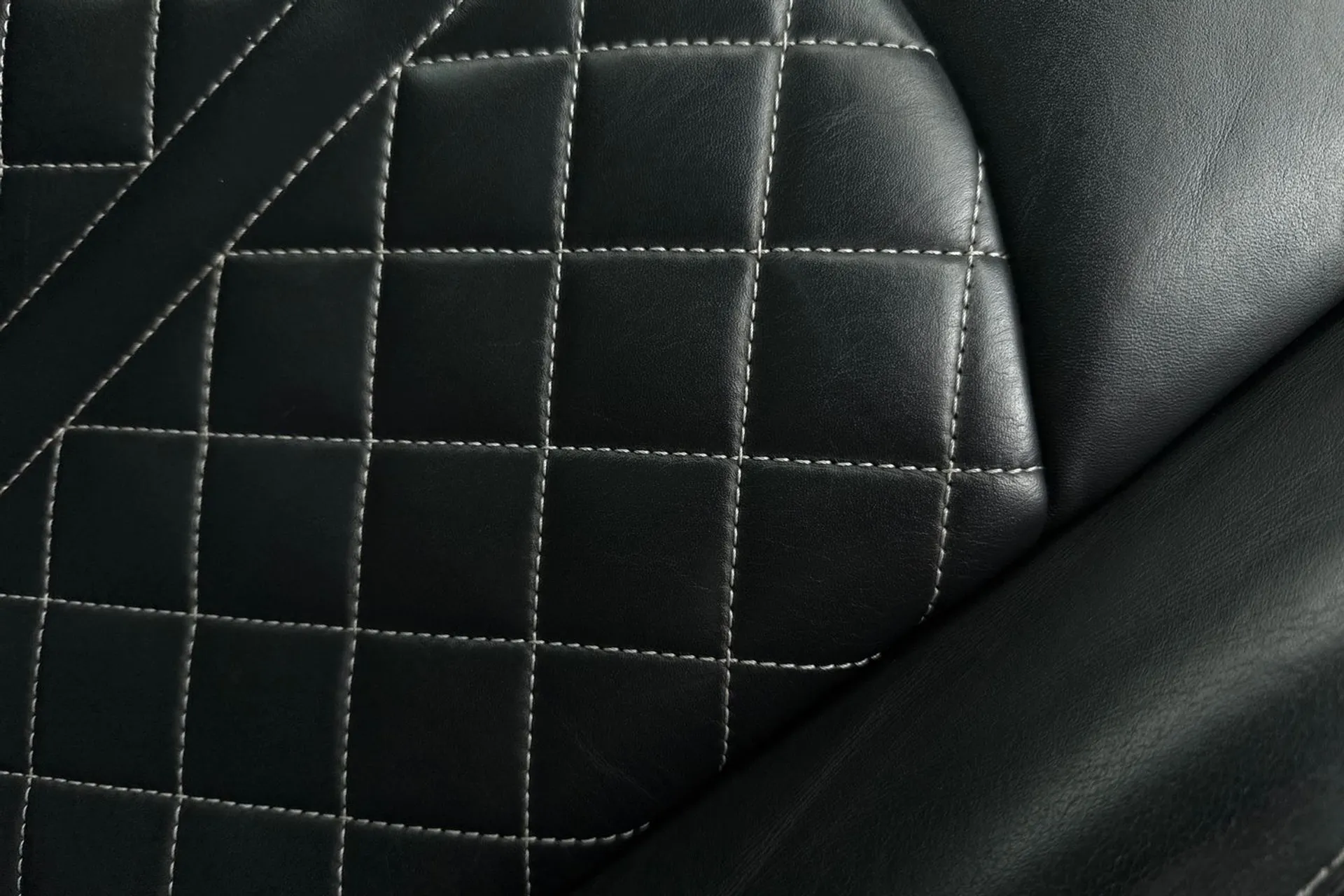Audi Q7 thumbnail image number 24