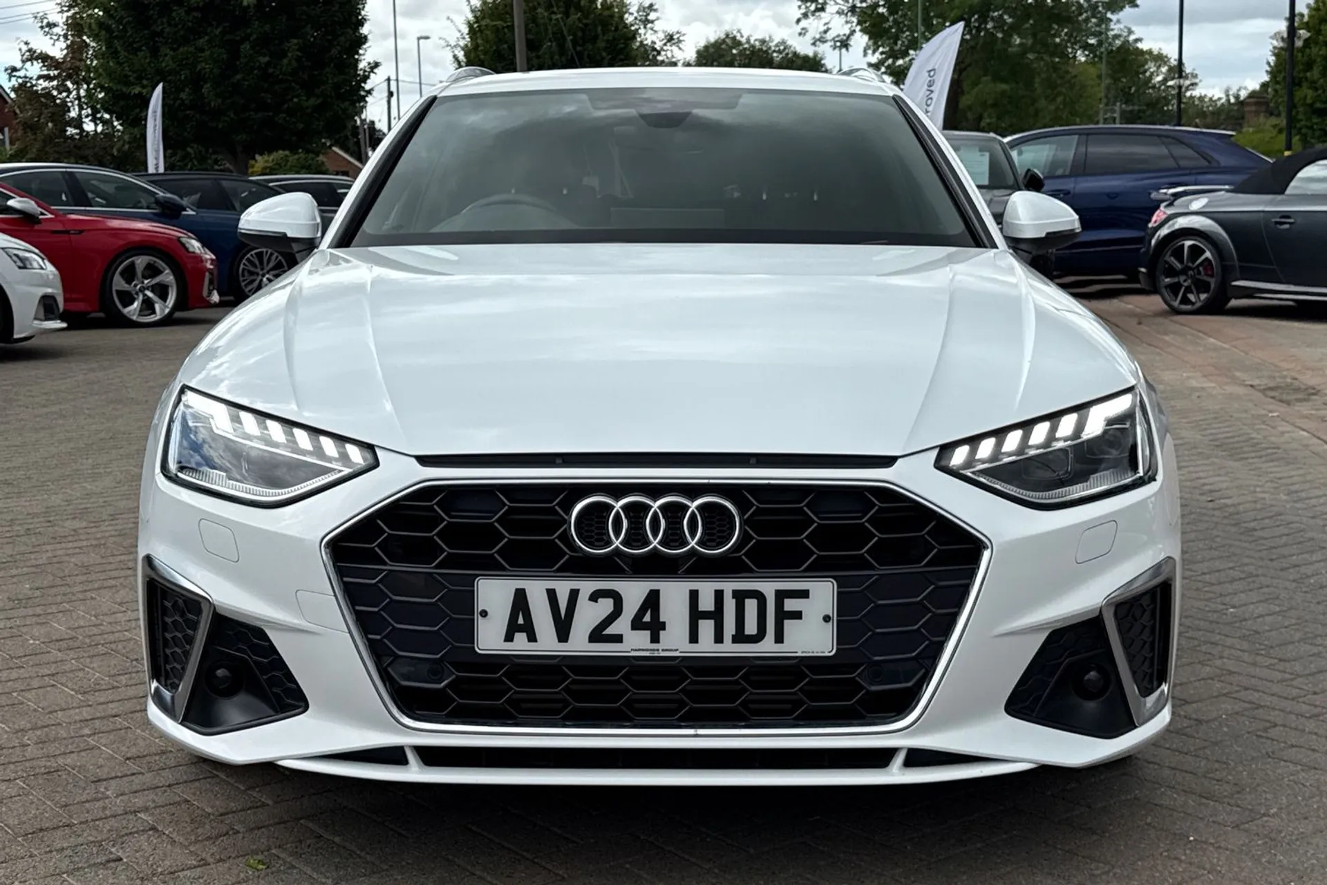 Audi A4 thumbnail image number 26