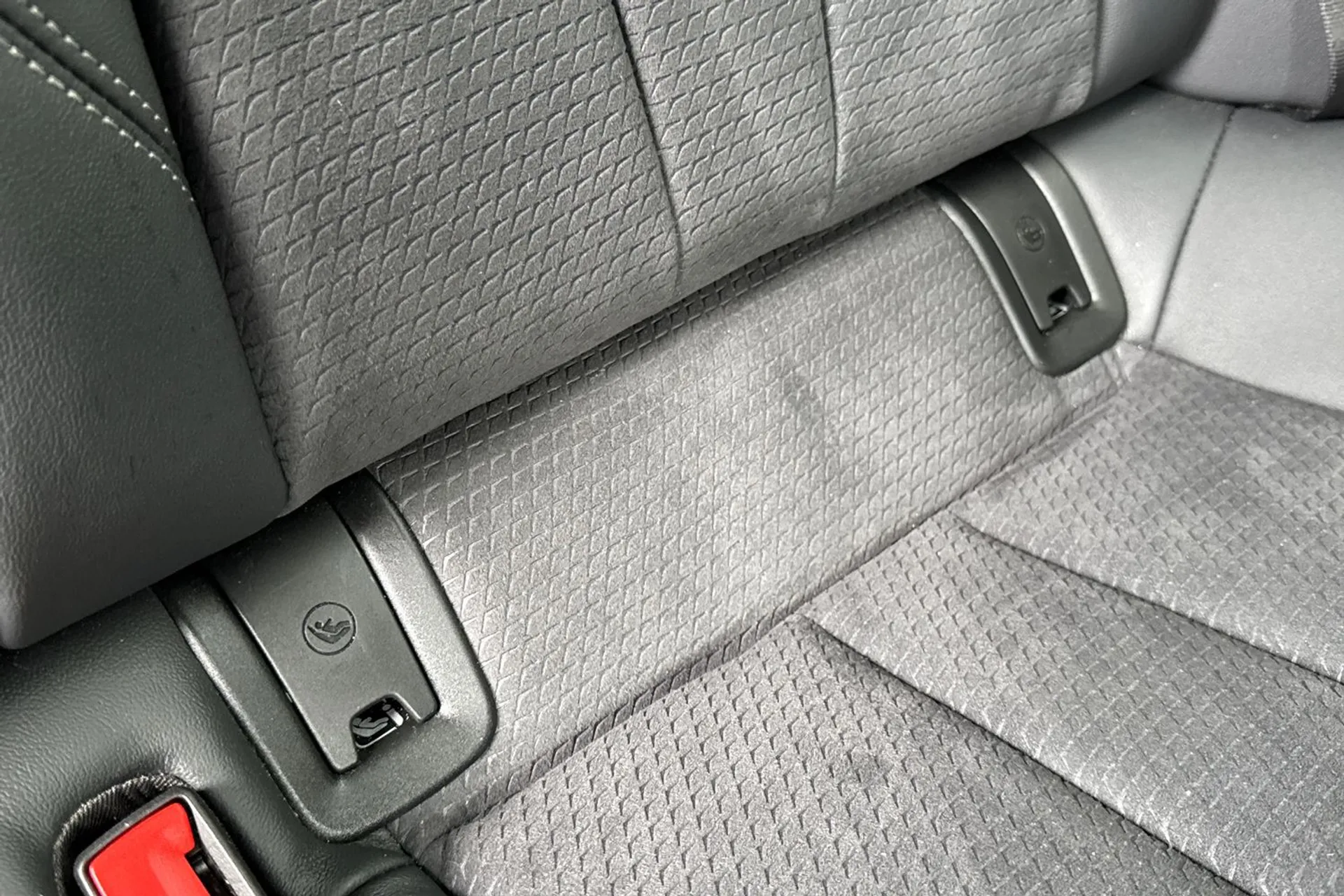 Audi A4 thumbnail image number 41