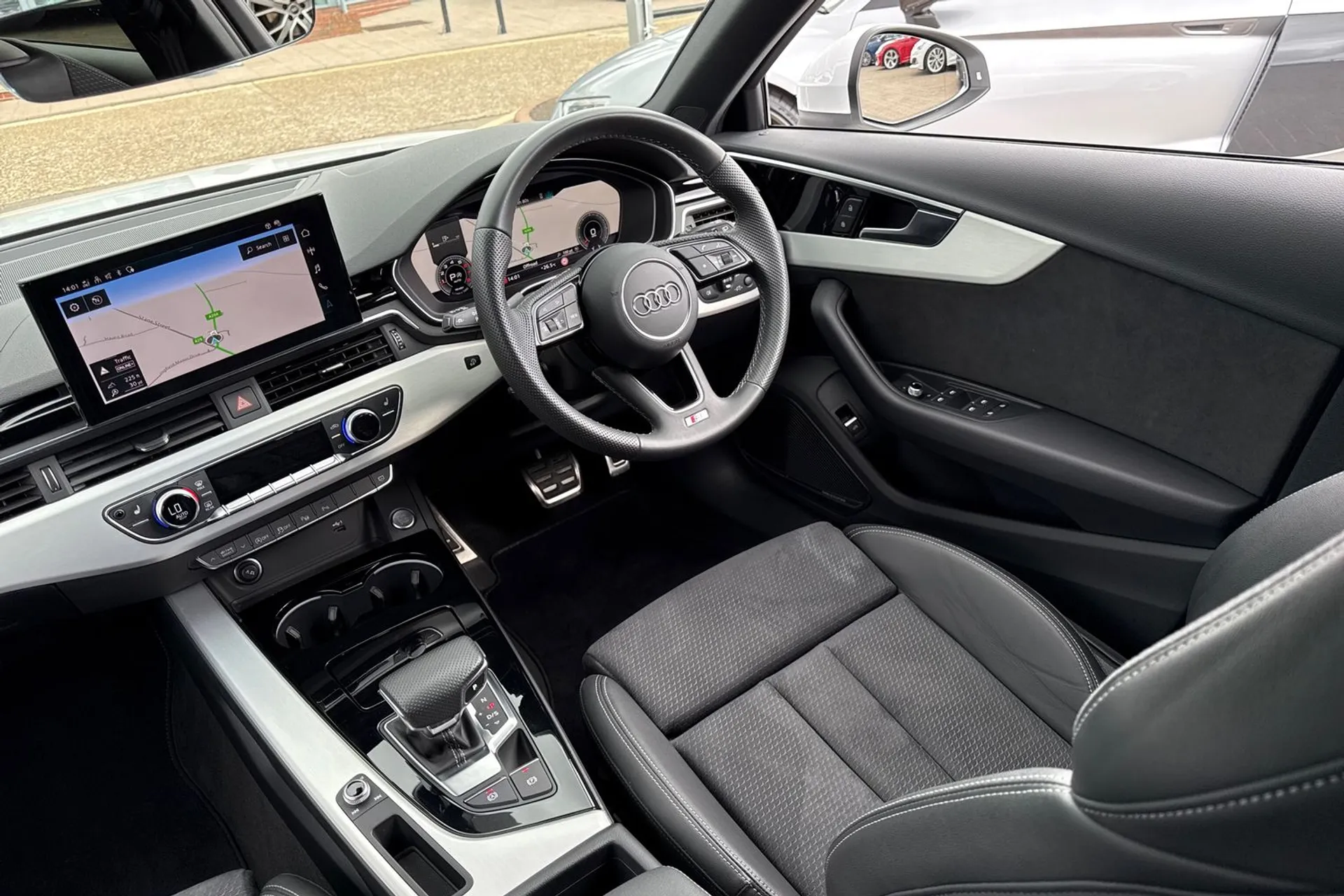 Audi A4 thumbnail image number 39