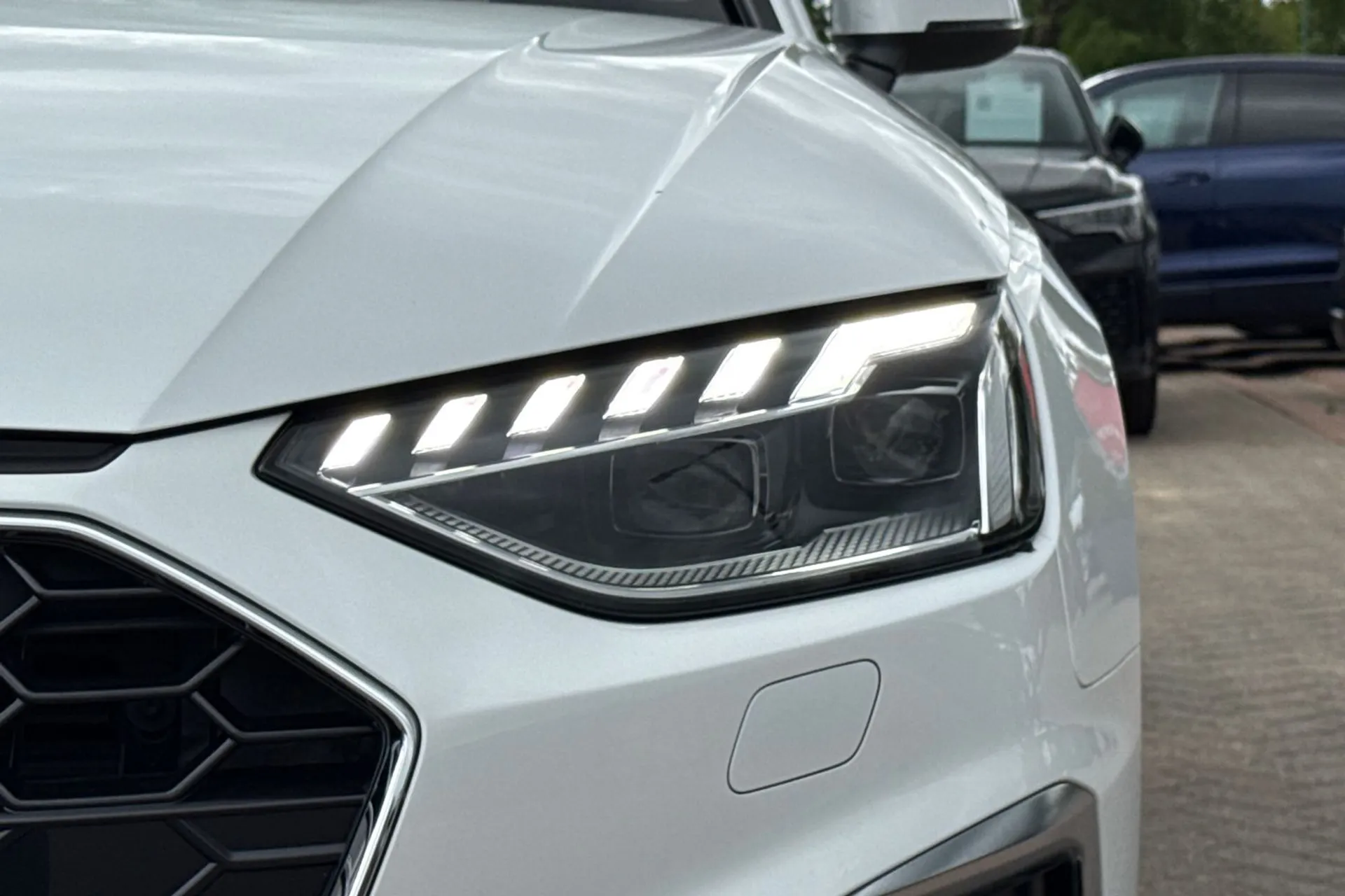 Audi A4 thumbnail image number 49