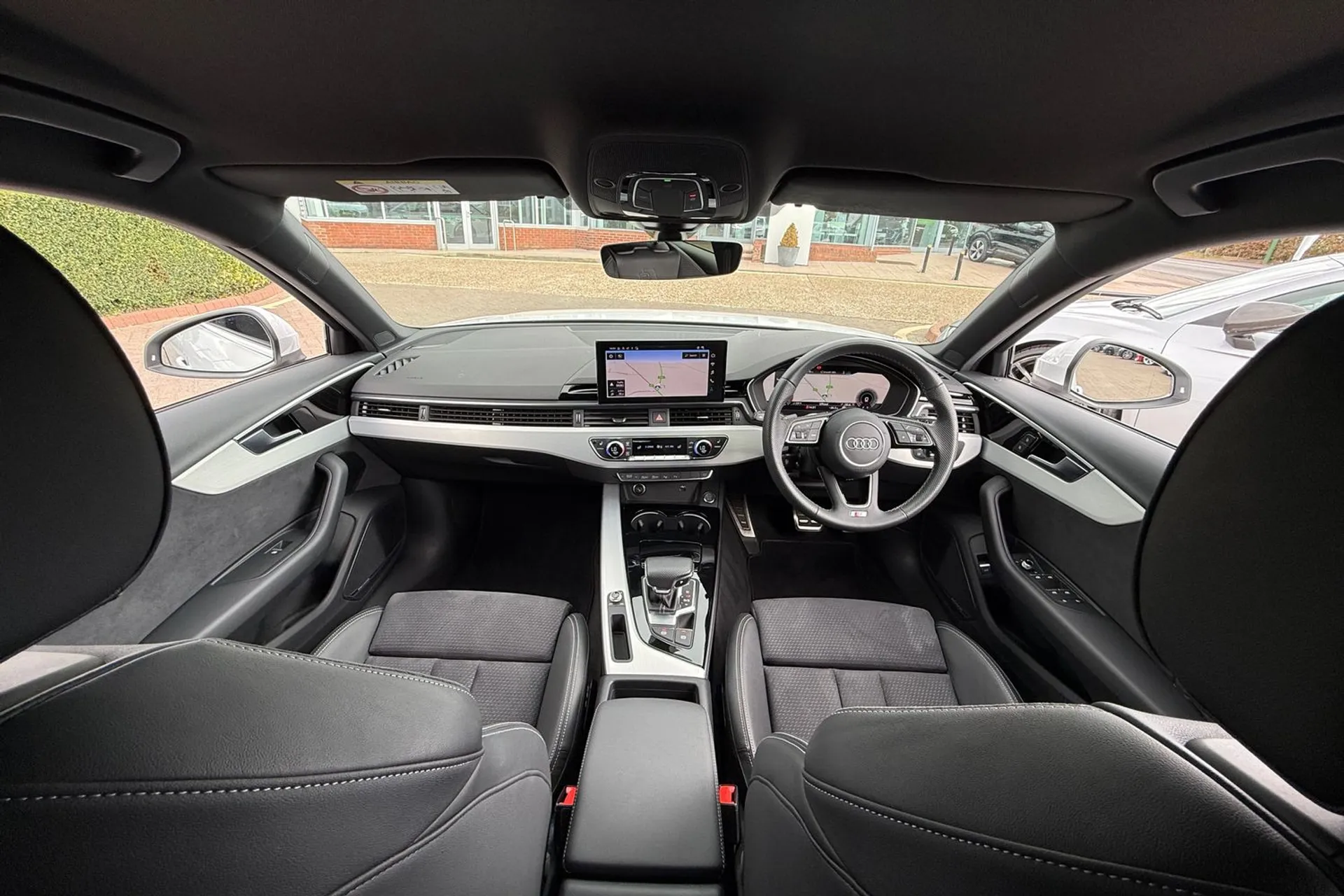 Audi A4 thumbnail image number 3