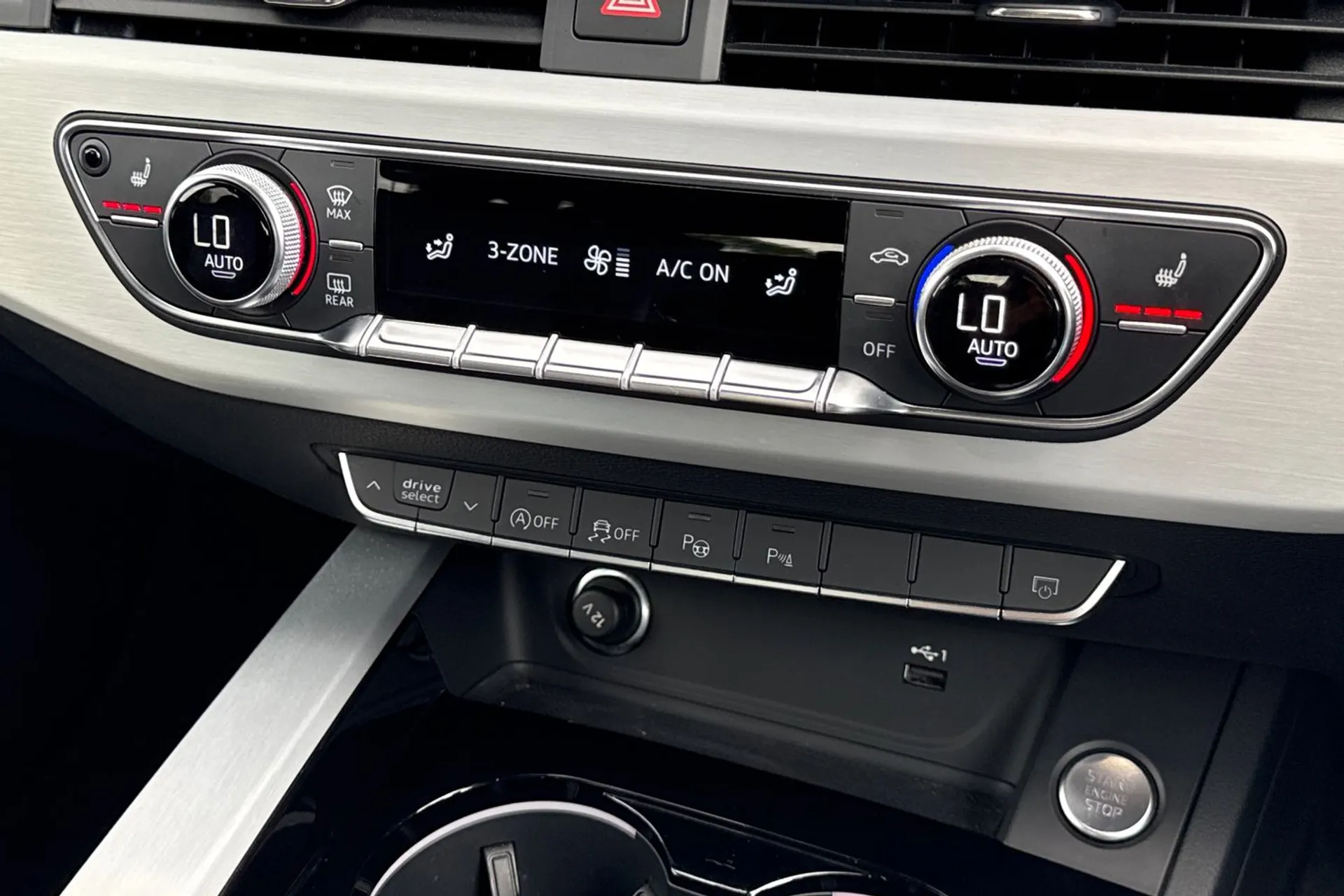 Audi A4 thumbnail image number 15