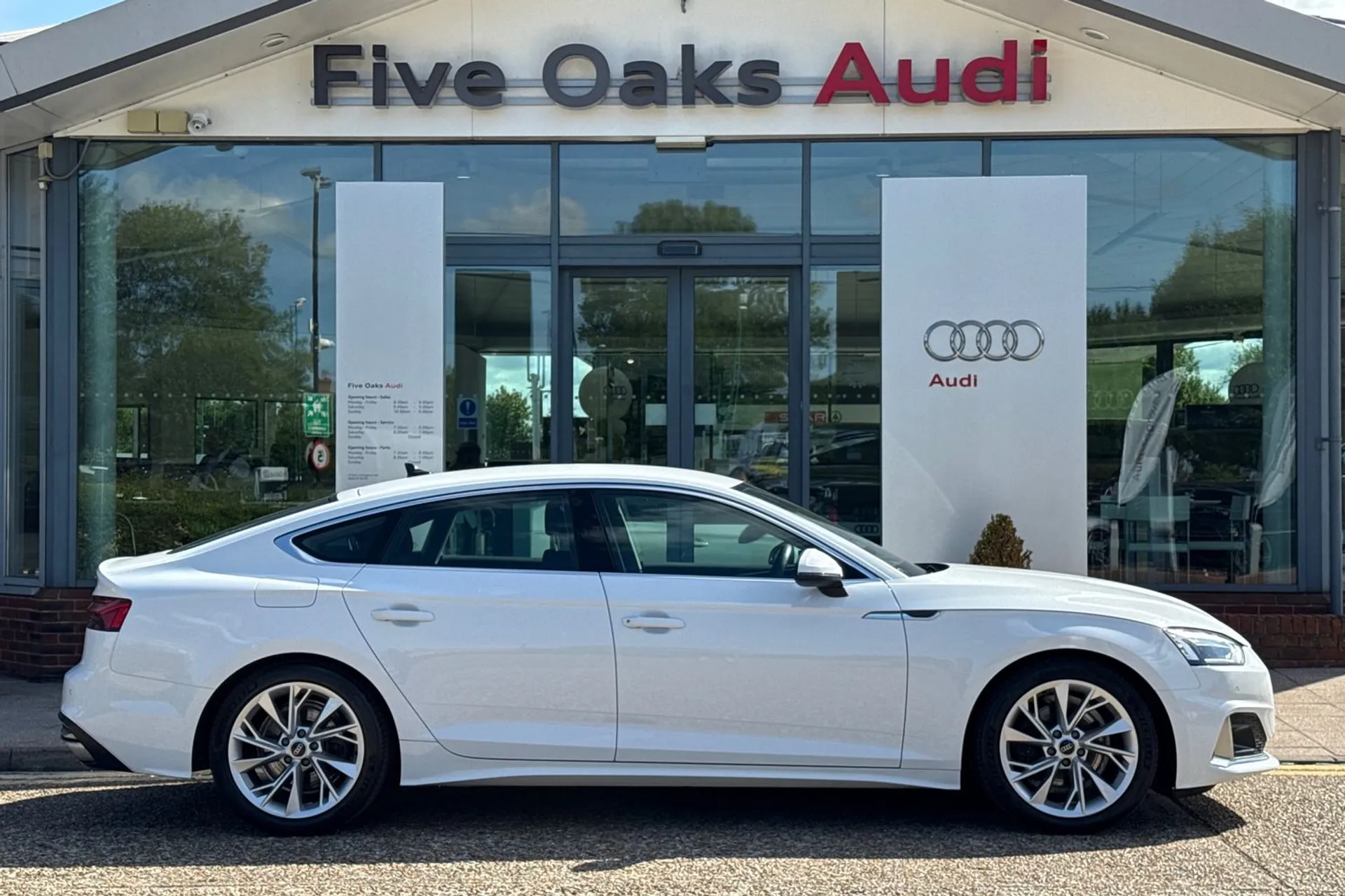 Audi A5 thumbnail image number 2