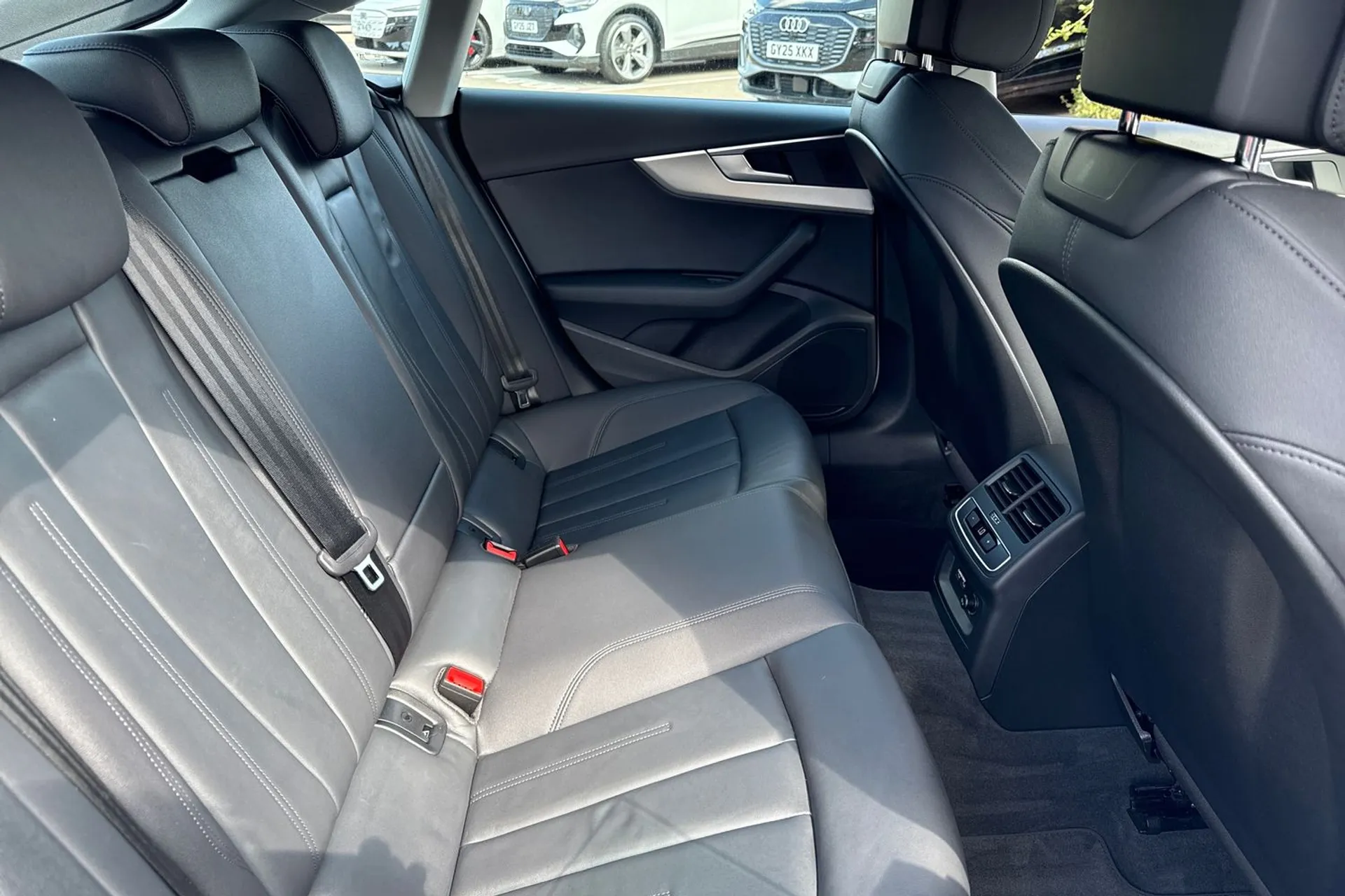 Audi A5 thumbnail image number 42