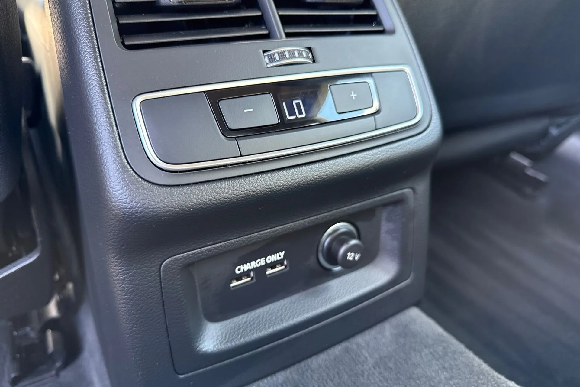 Audi A5 thumbnail image number 44