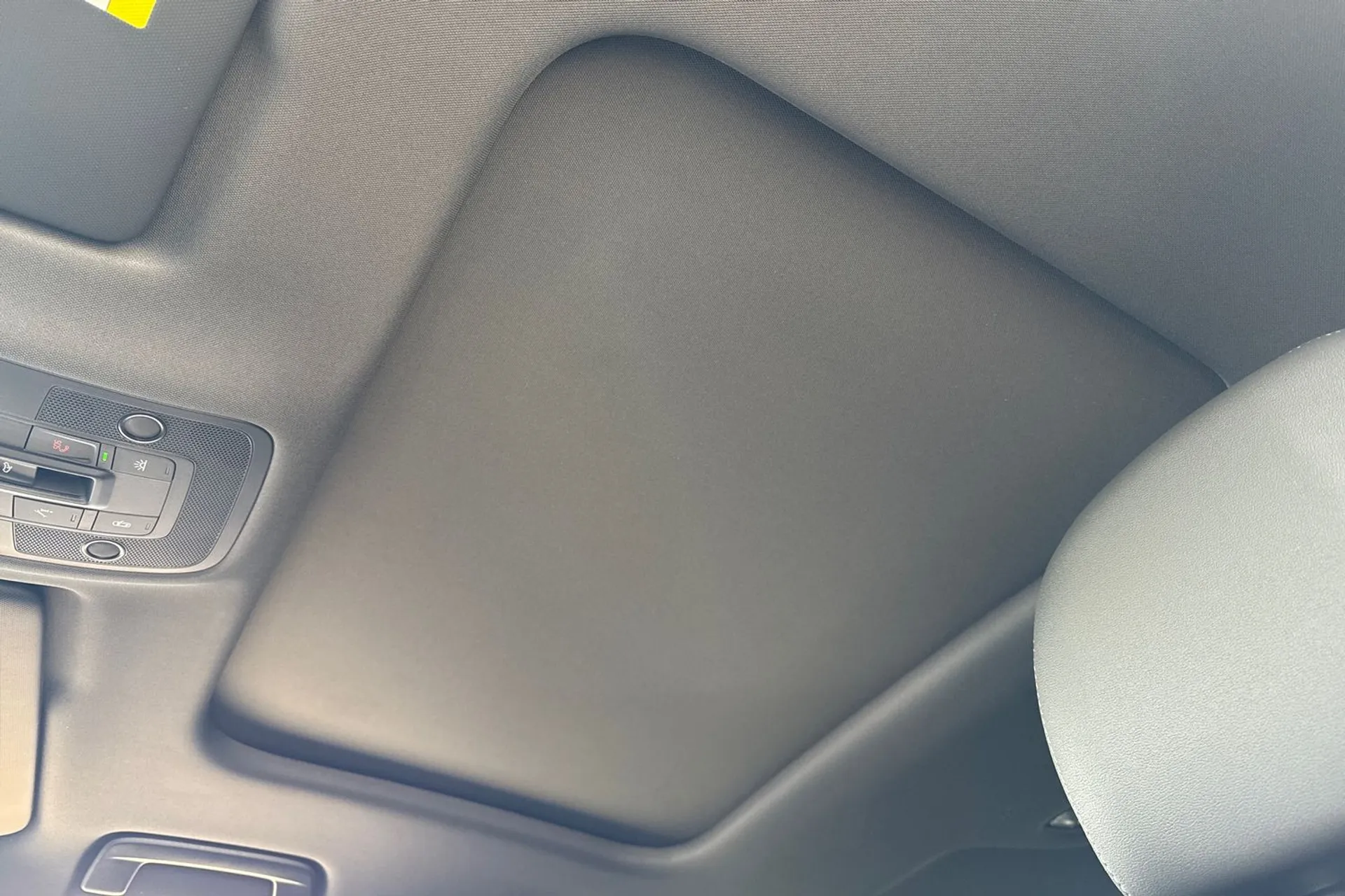 Audi Q3 thumbnail image number 36