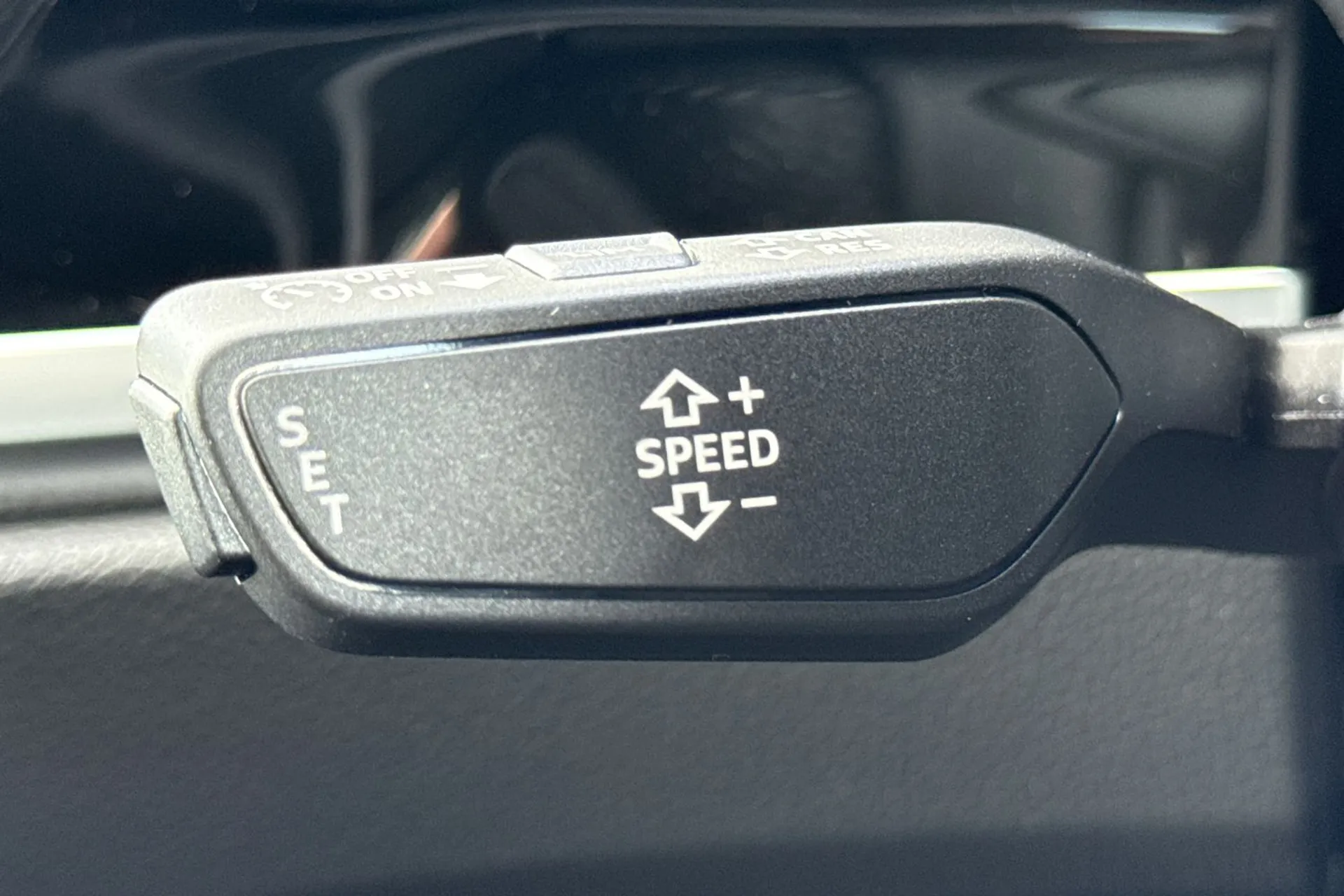 Audi Q3 thumbnail image number 19