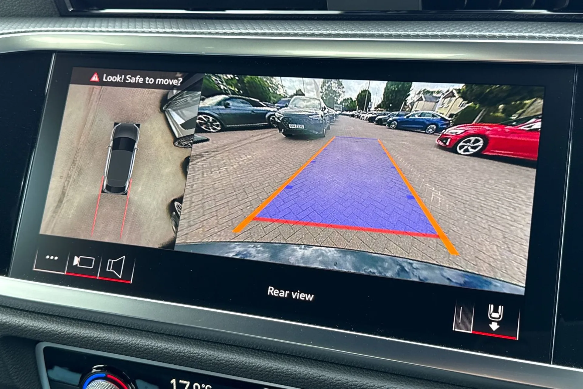 Audi Q3 thumbnail image number 4