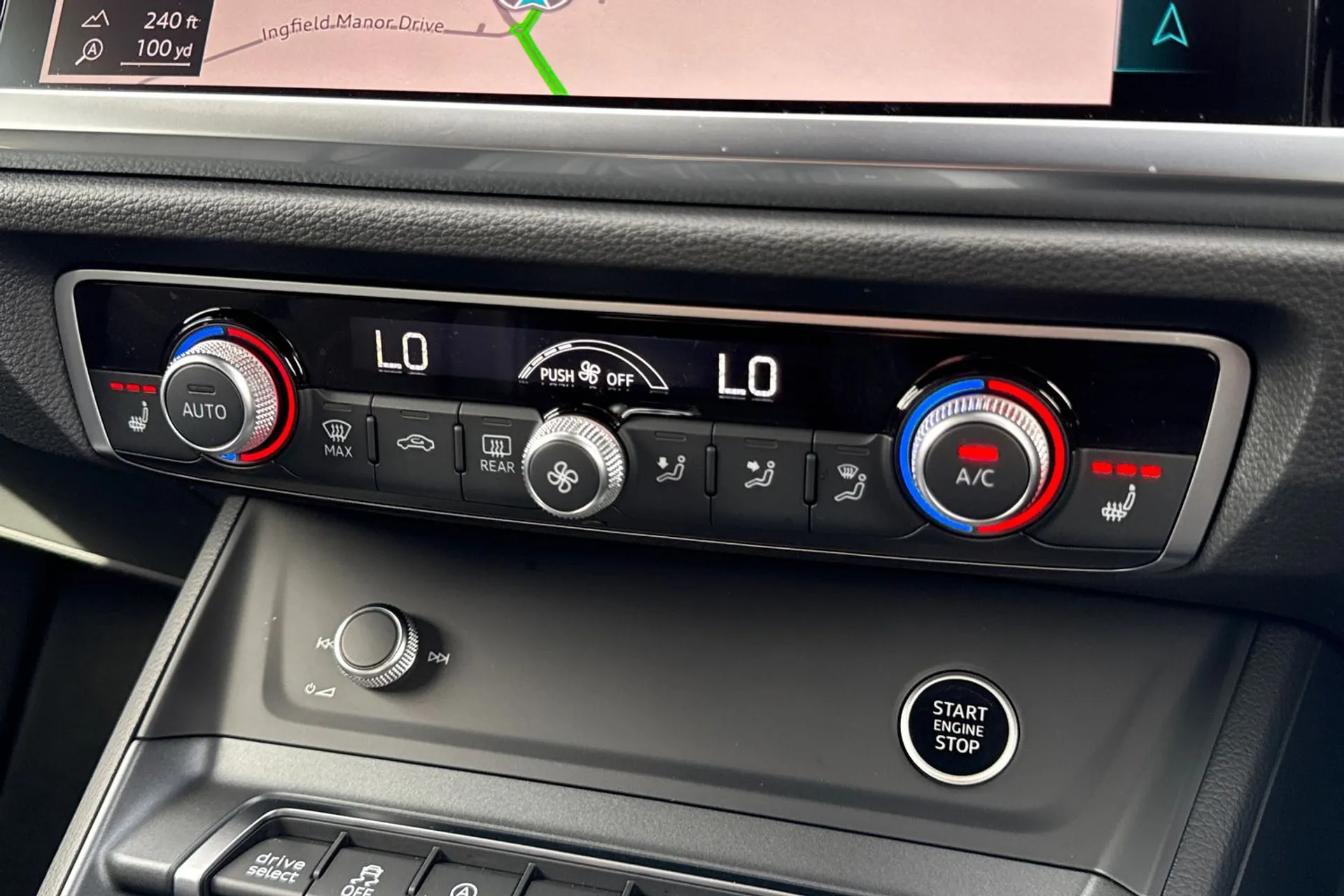 Audi Q3 thumbnail image number 15