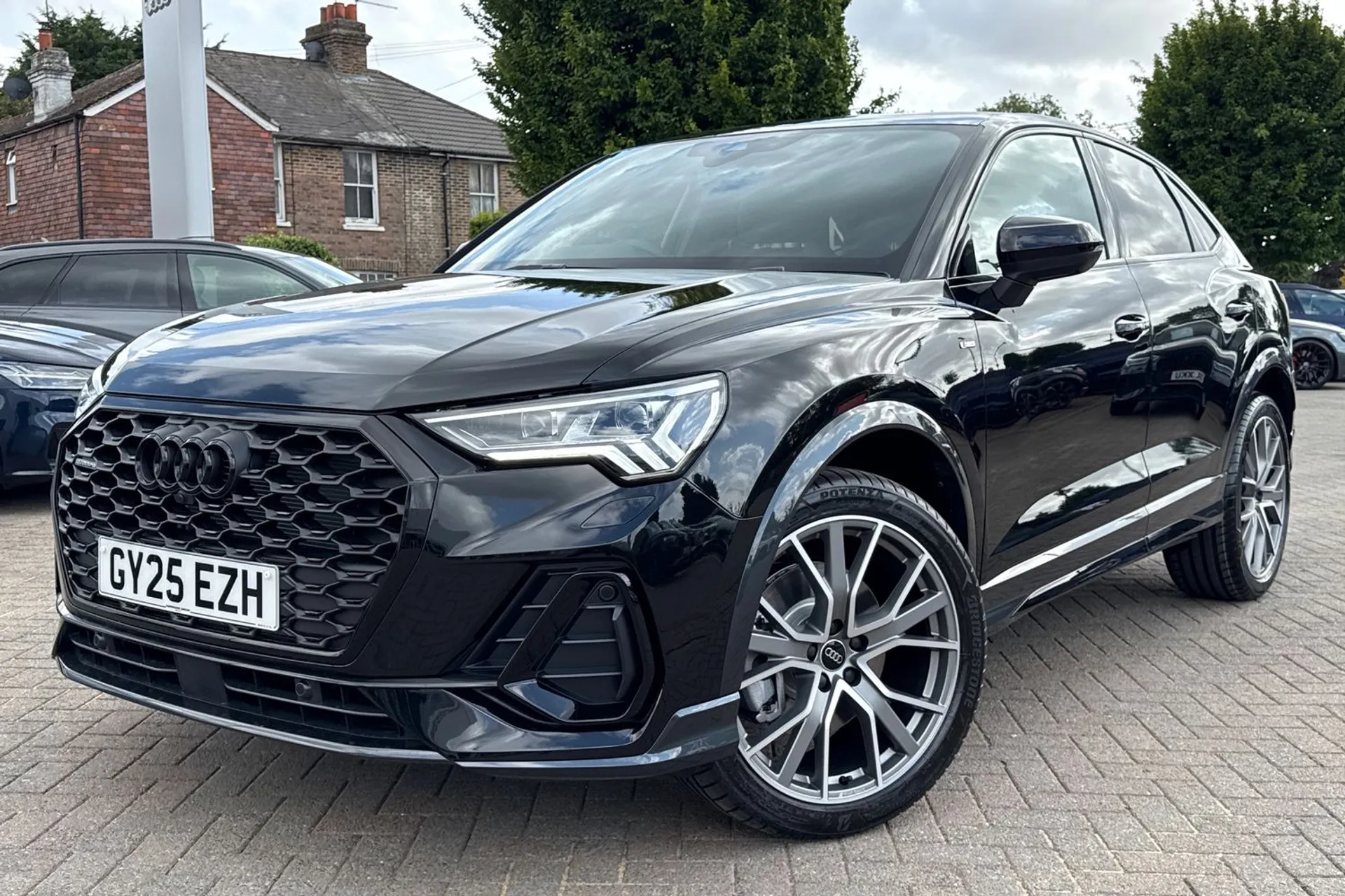 Audi Q3 thumbnail image number 28