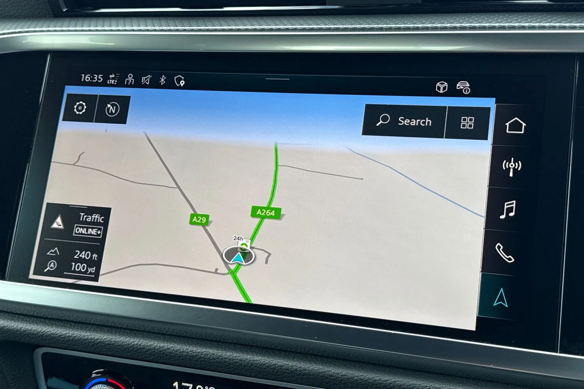 Audi Q3 thumbnail image number 5