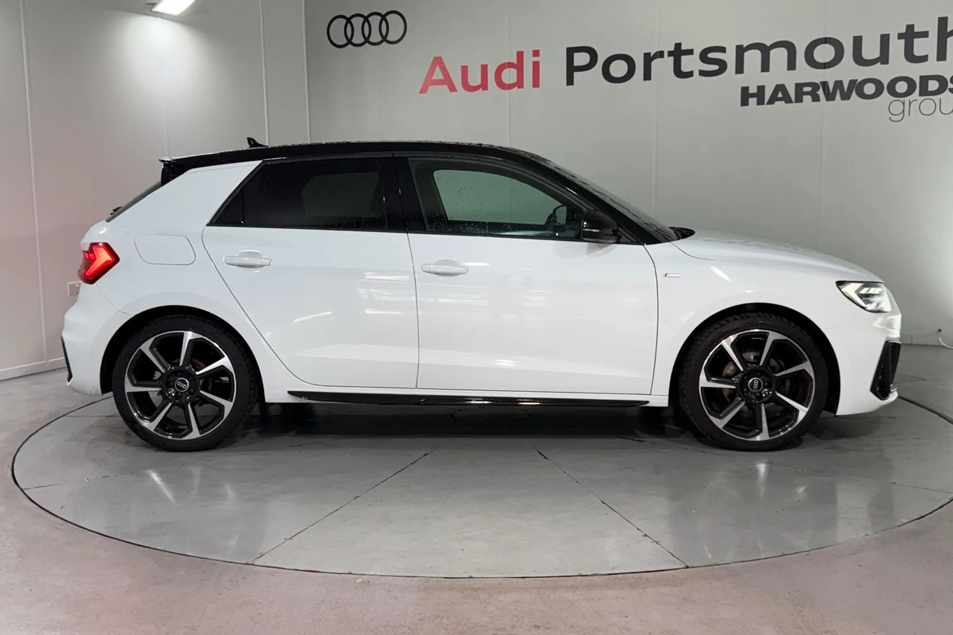 Audi A1 thumbnail image number 2