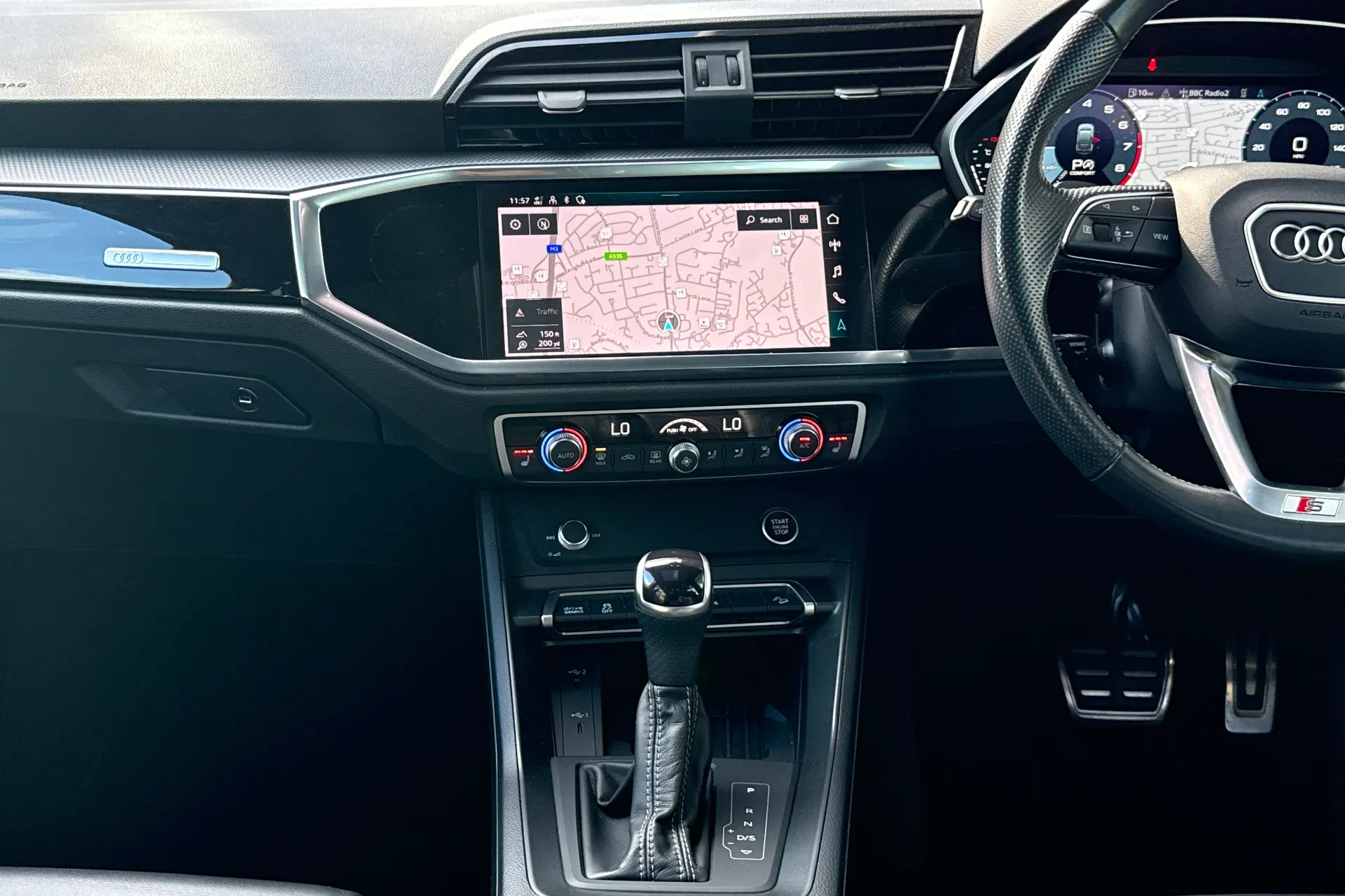 Audi Q3 thumbnail image number 39
