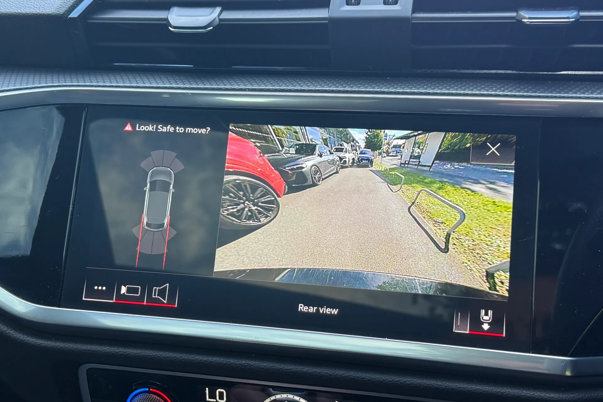 Audi Q3 thumbnail image number 5