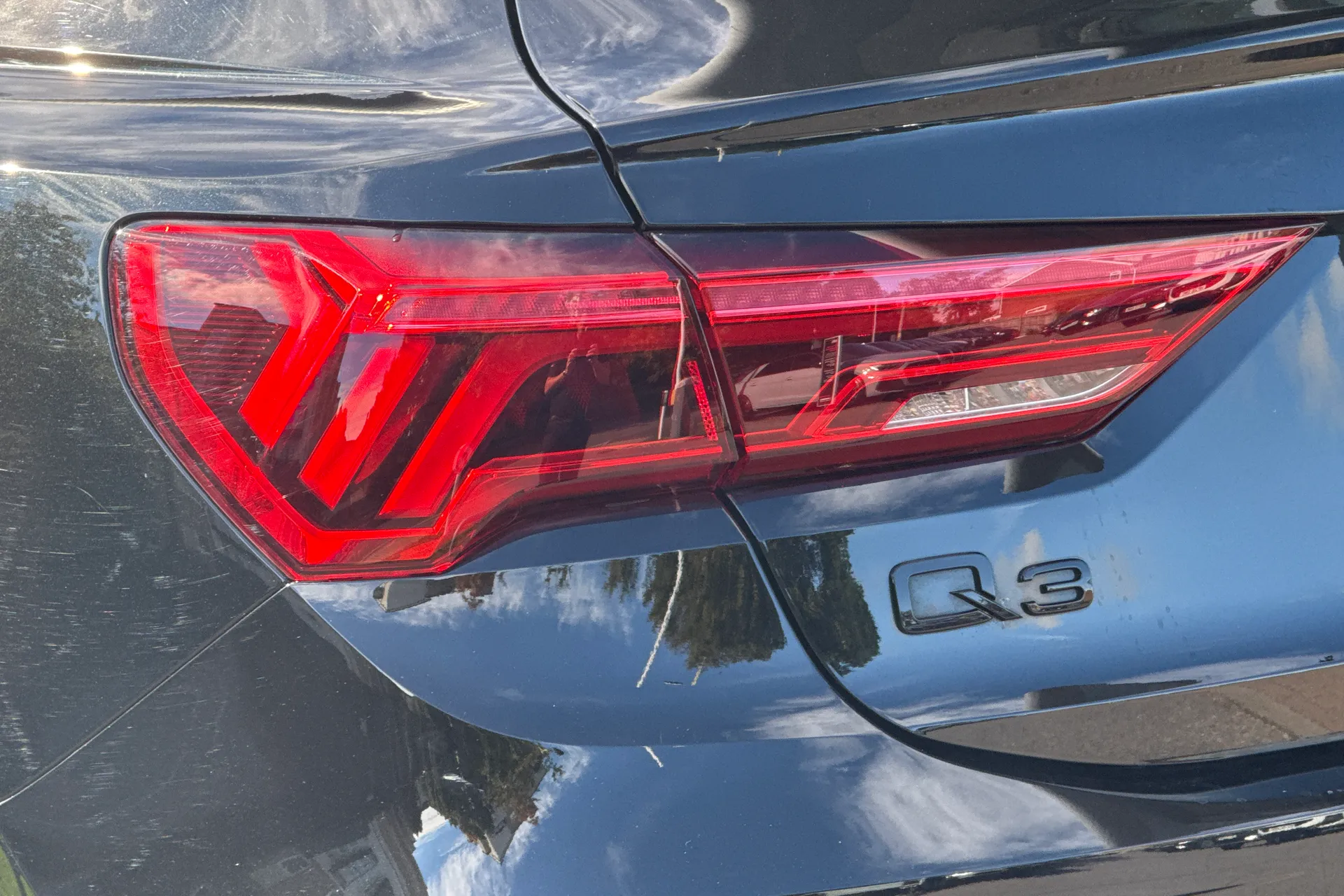 Audi Q3 thumbnail image number 46