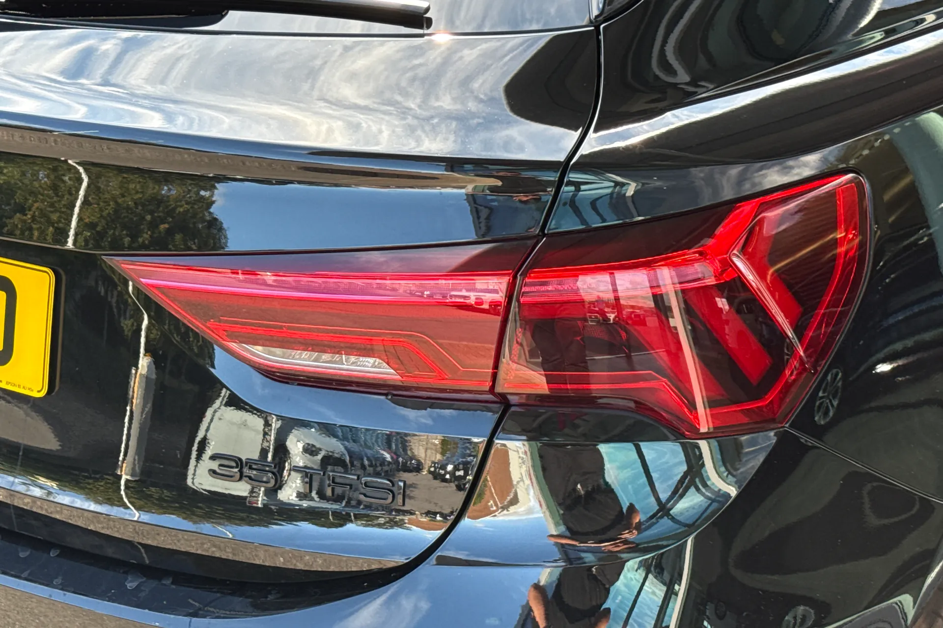 Audi Q3 thumbnail image number 43