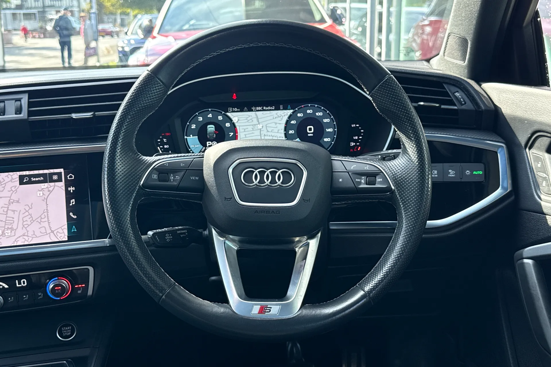 Audi Q3 thumbnail image number 40