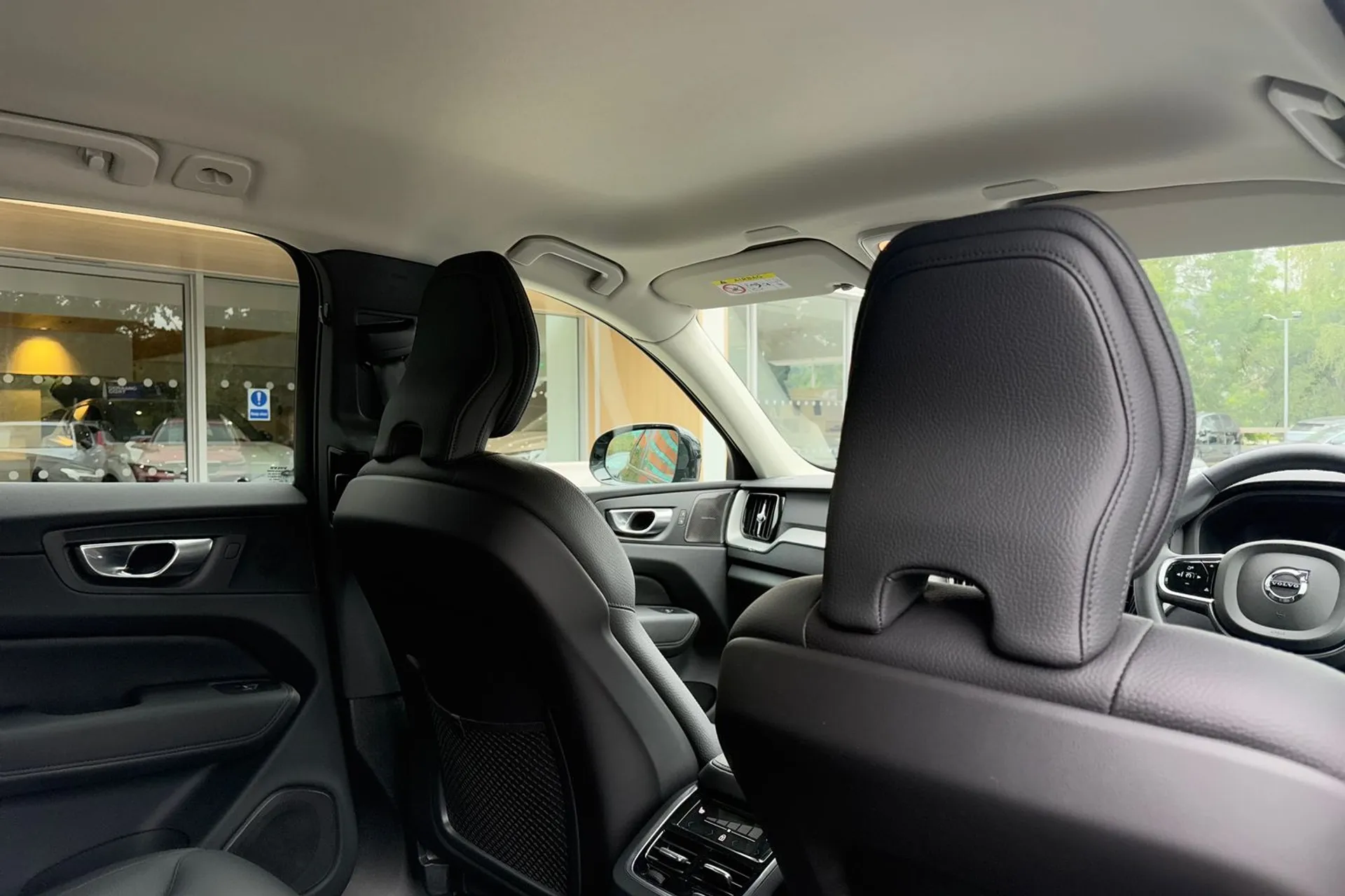 Volvo XC60 thumbnail image number 23