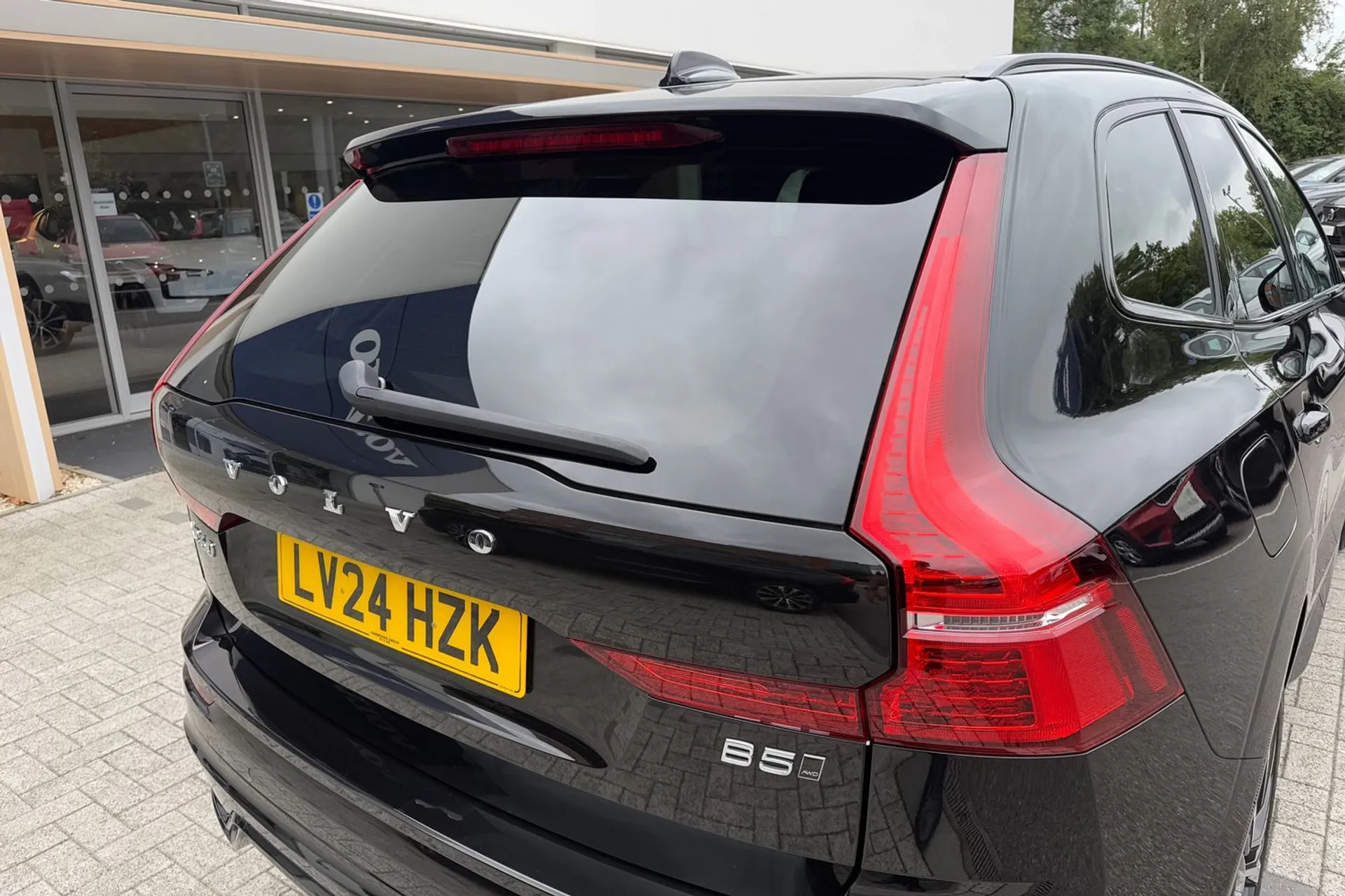 Volvo XC60 thumbnail image number 15