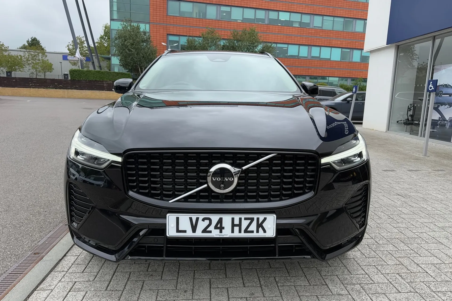 Volvo XC60 thumbnail image number 12