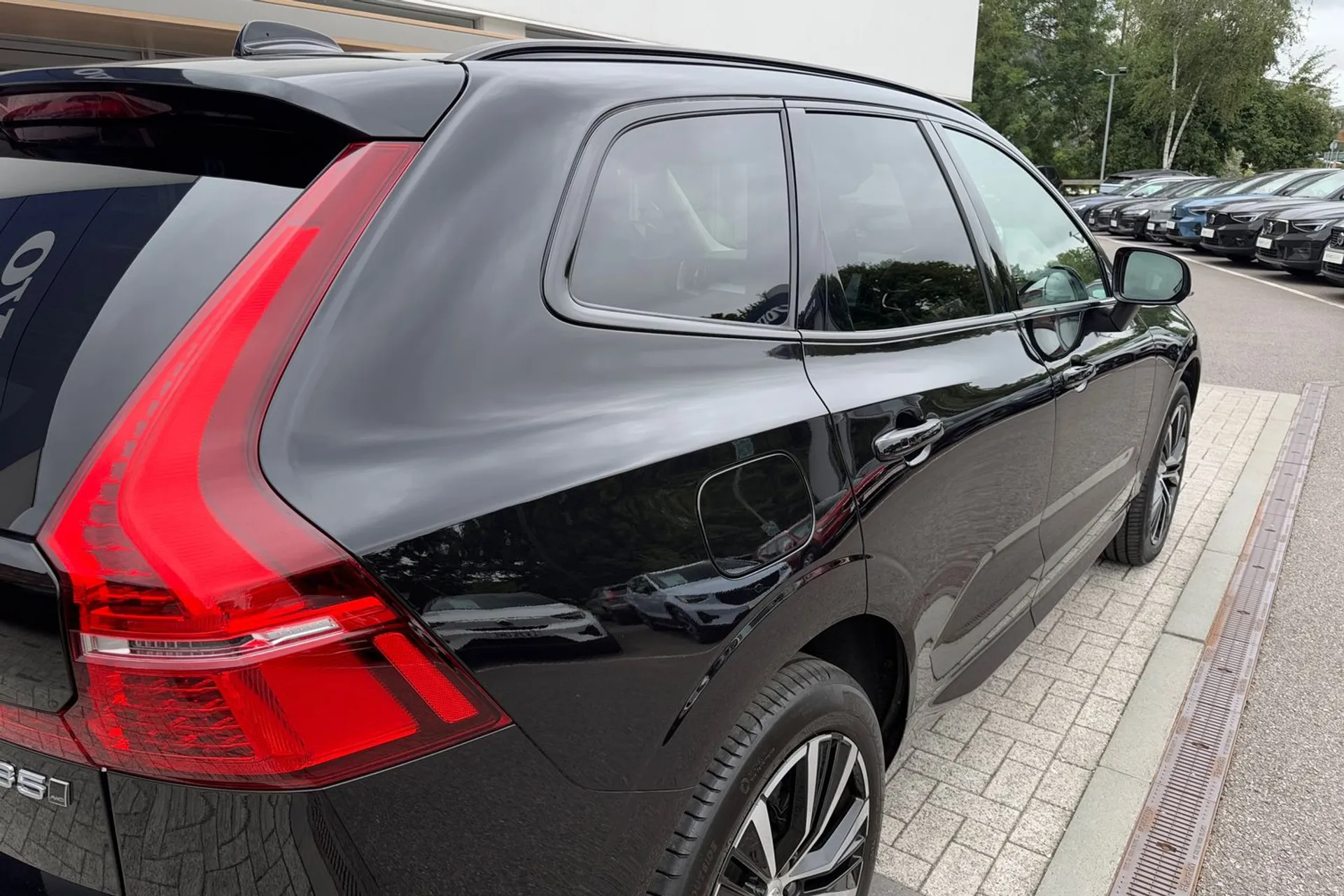 Volvo XC60 thumbnail image number 14