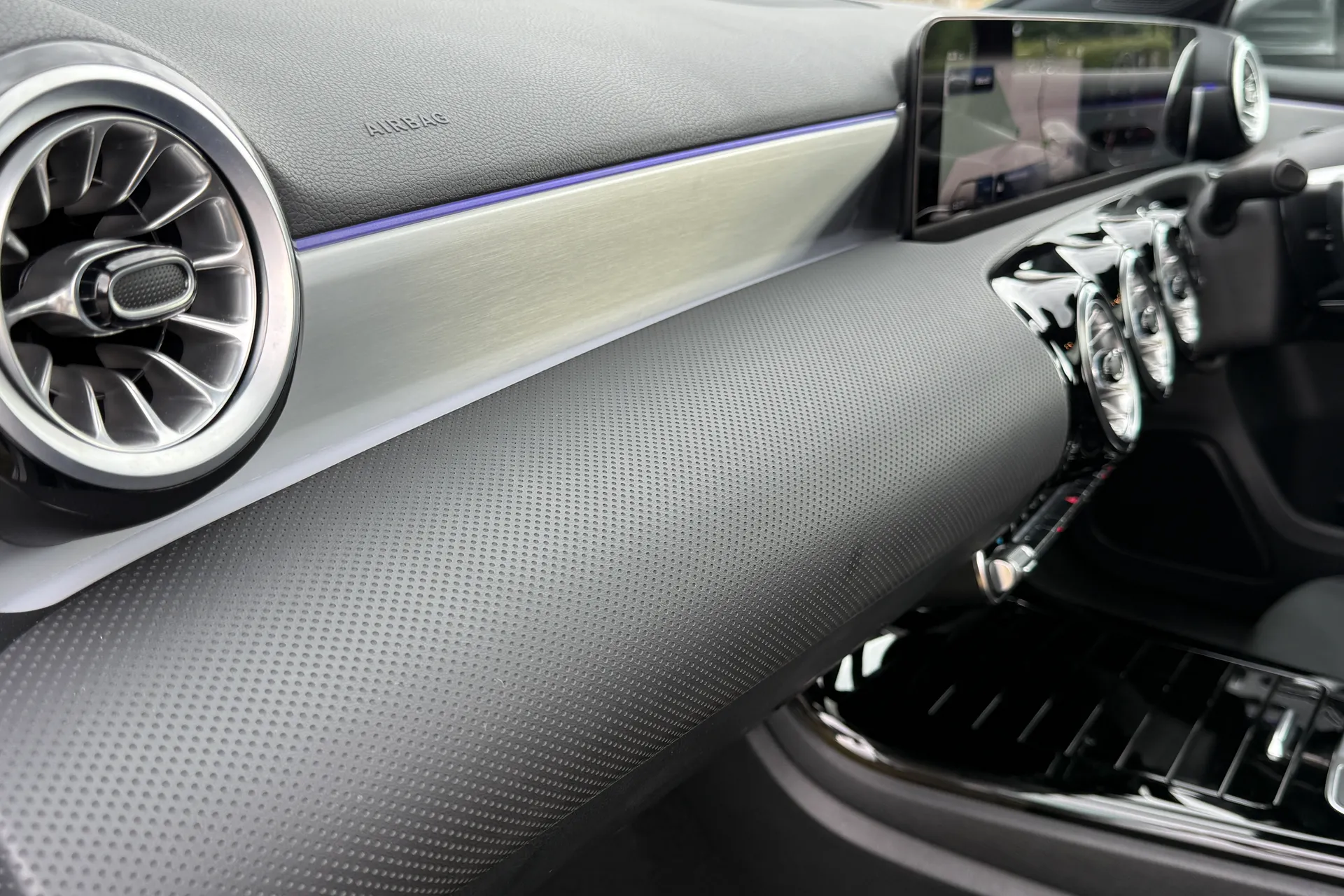 MERCEDES-BENZ A CLASS thumbnail image number 32