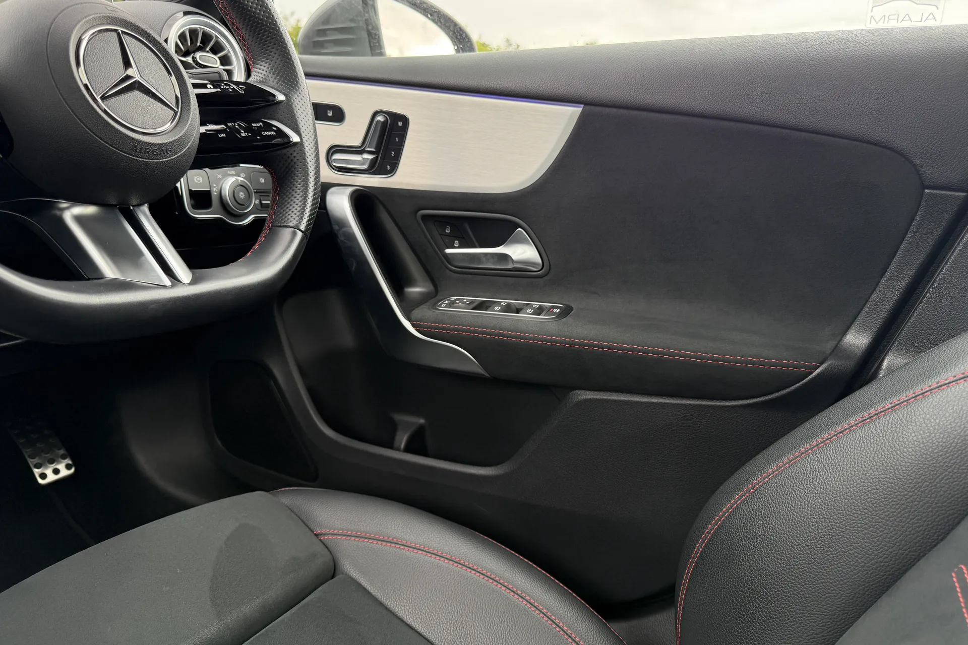 MERCEDES-BENZ A CLASS thumbnail image number 37