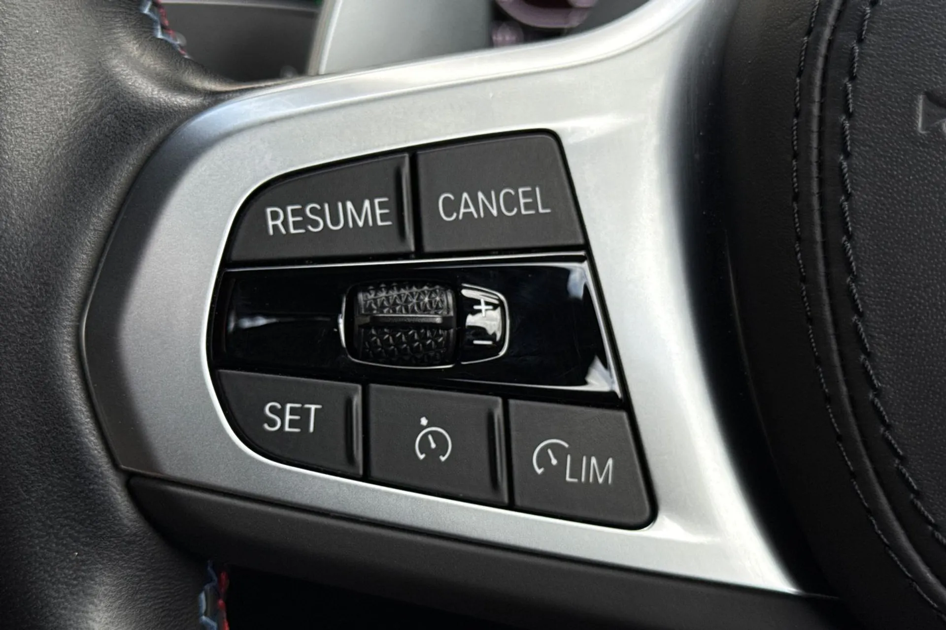 BMW X3 thumbnail image number 38