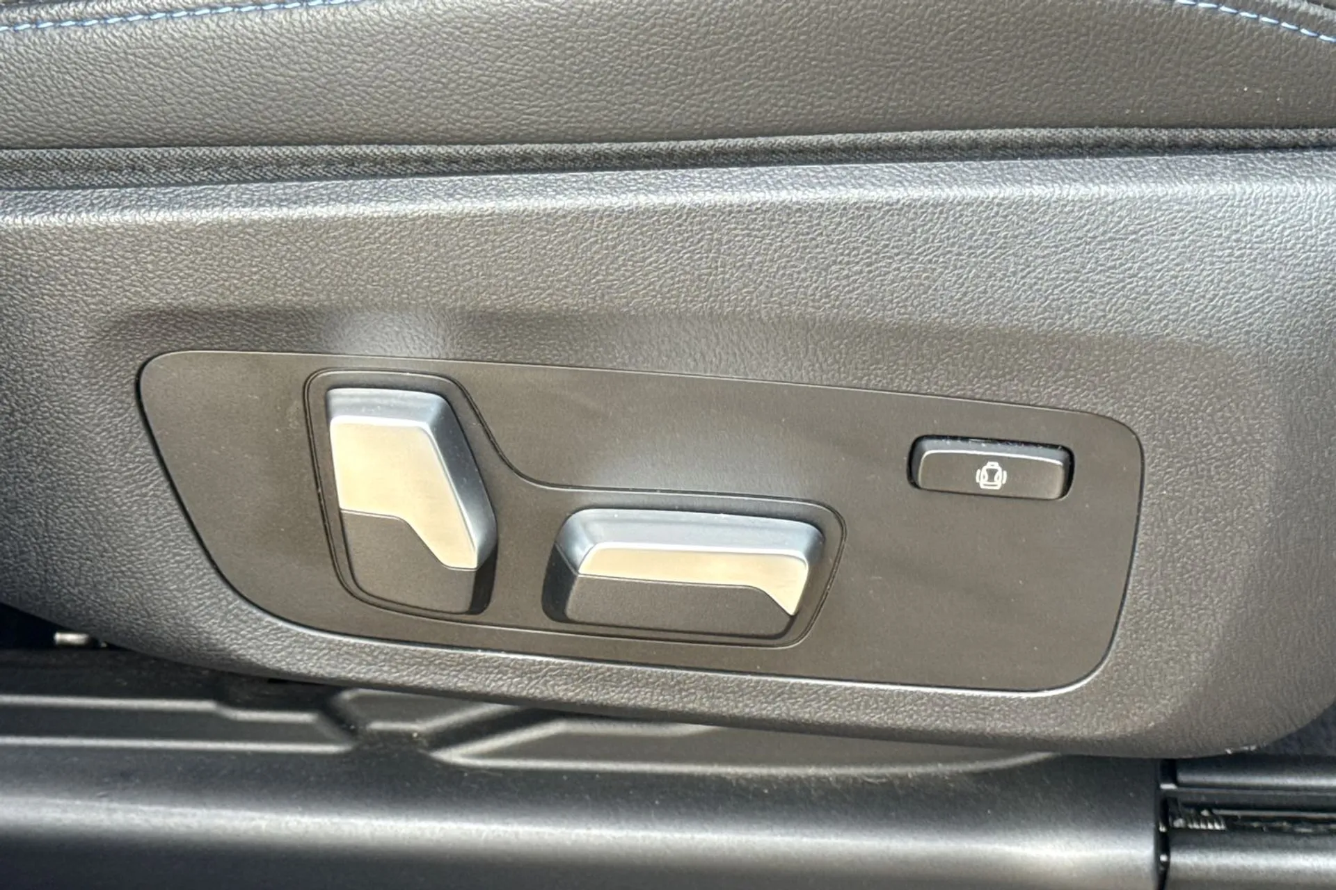 BMW X3 thumbnail image number 45