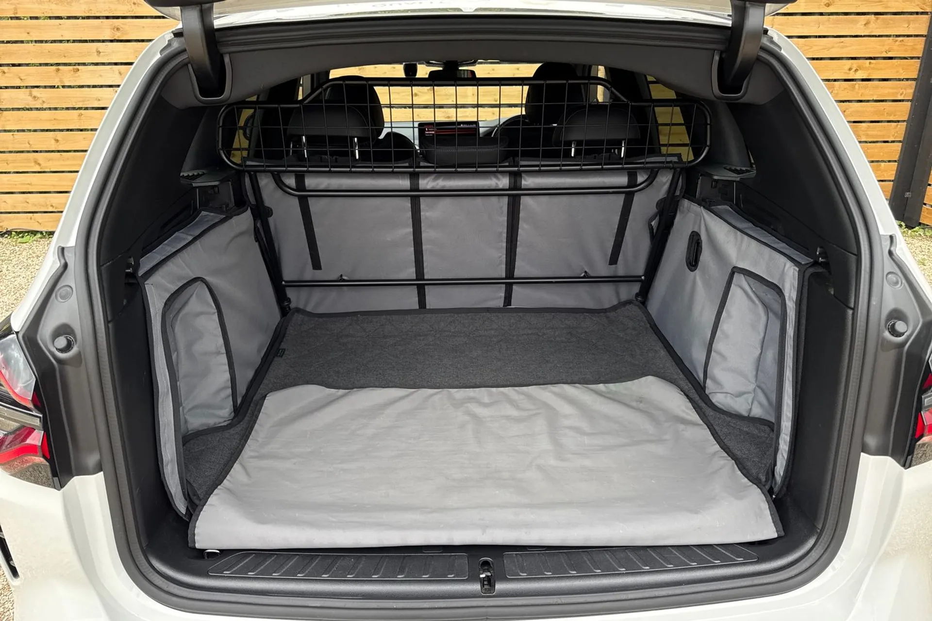 BMW X3 thumbnail image number 21