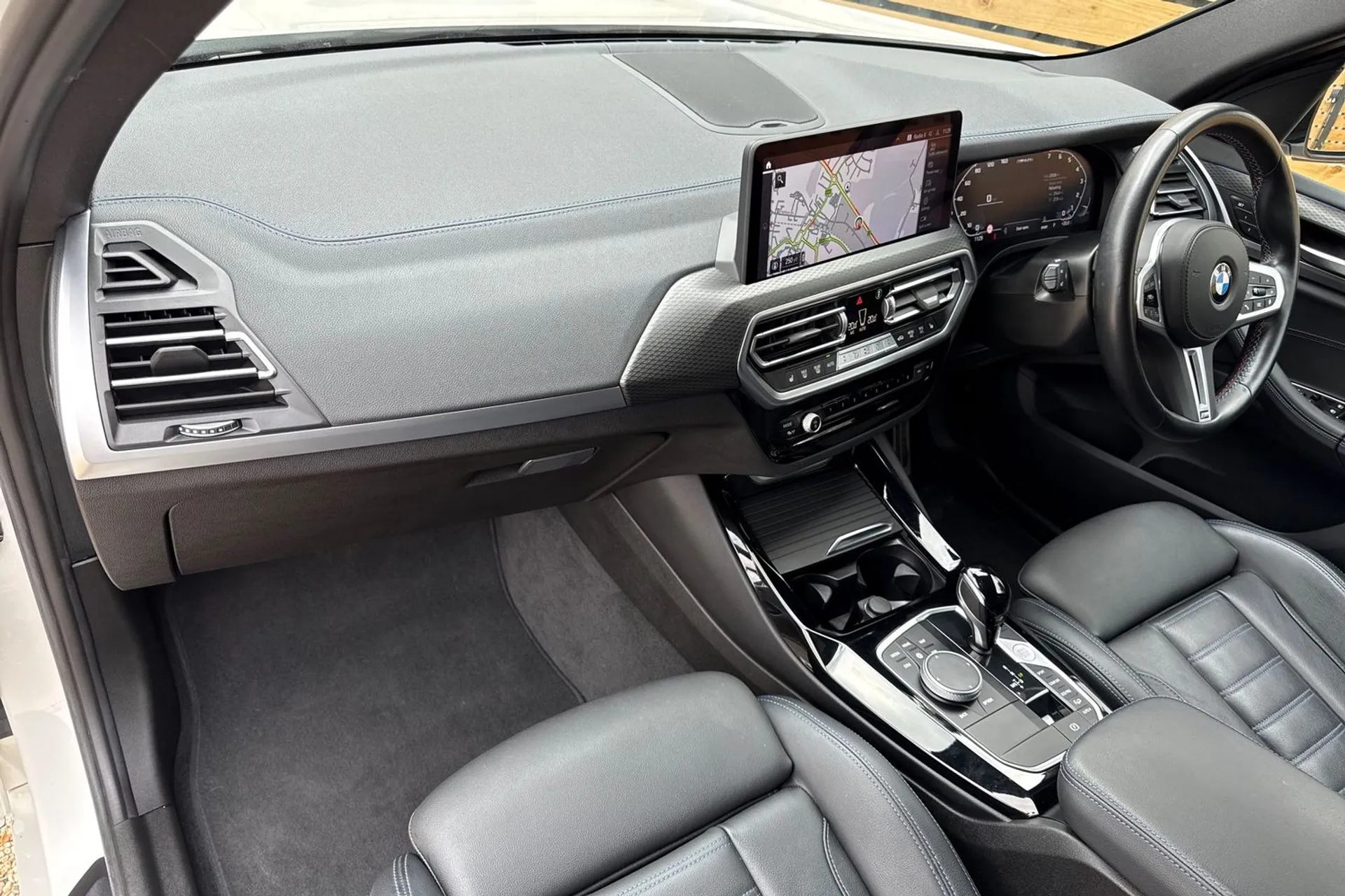 BMW X3 thumbnail image number 29