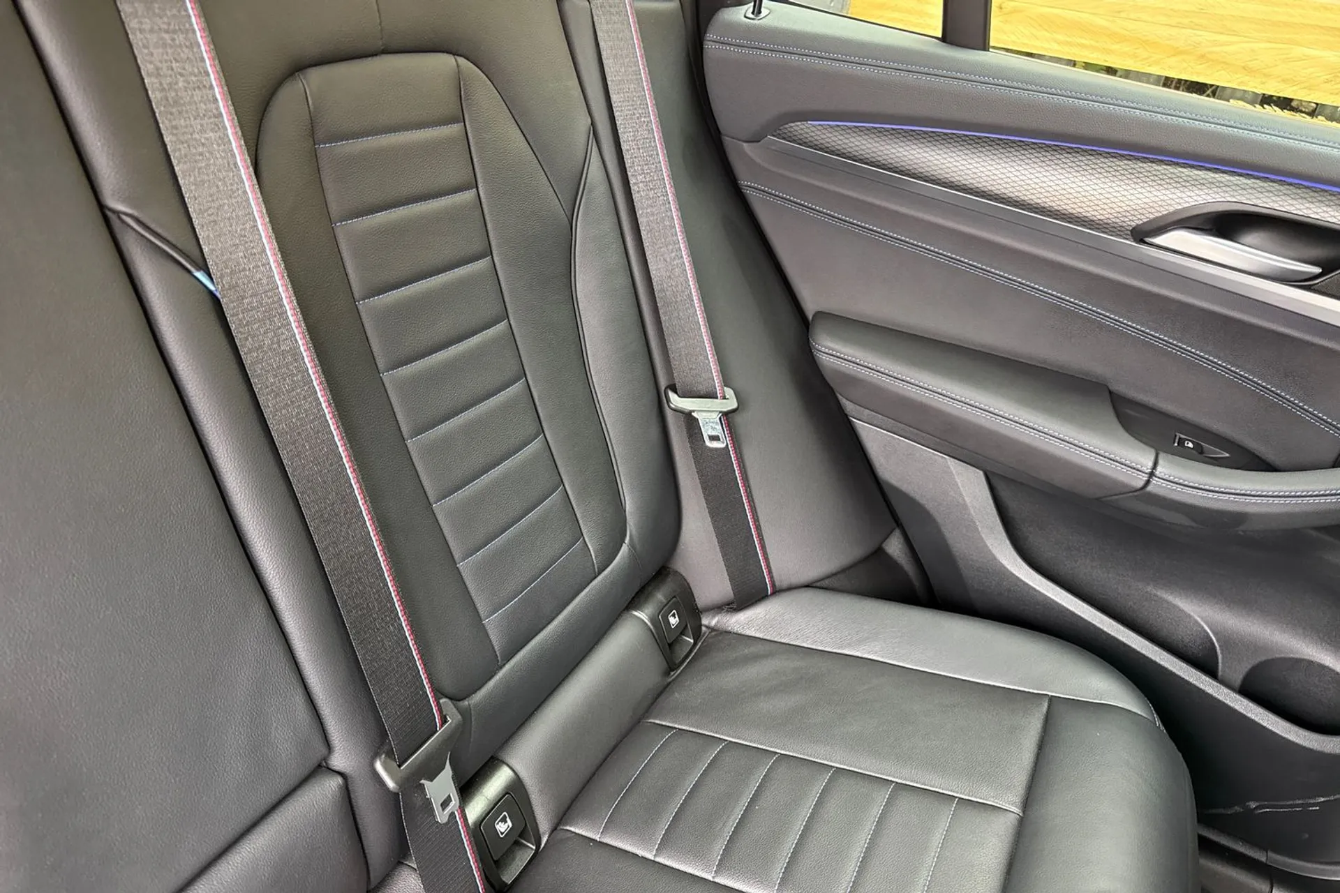 BMW X3 thumbnail image number 25